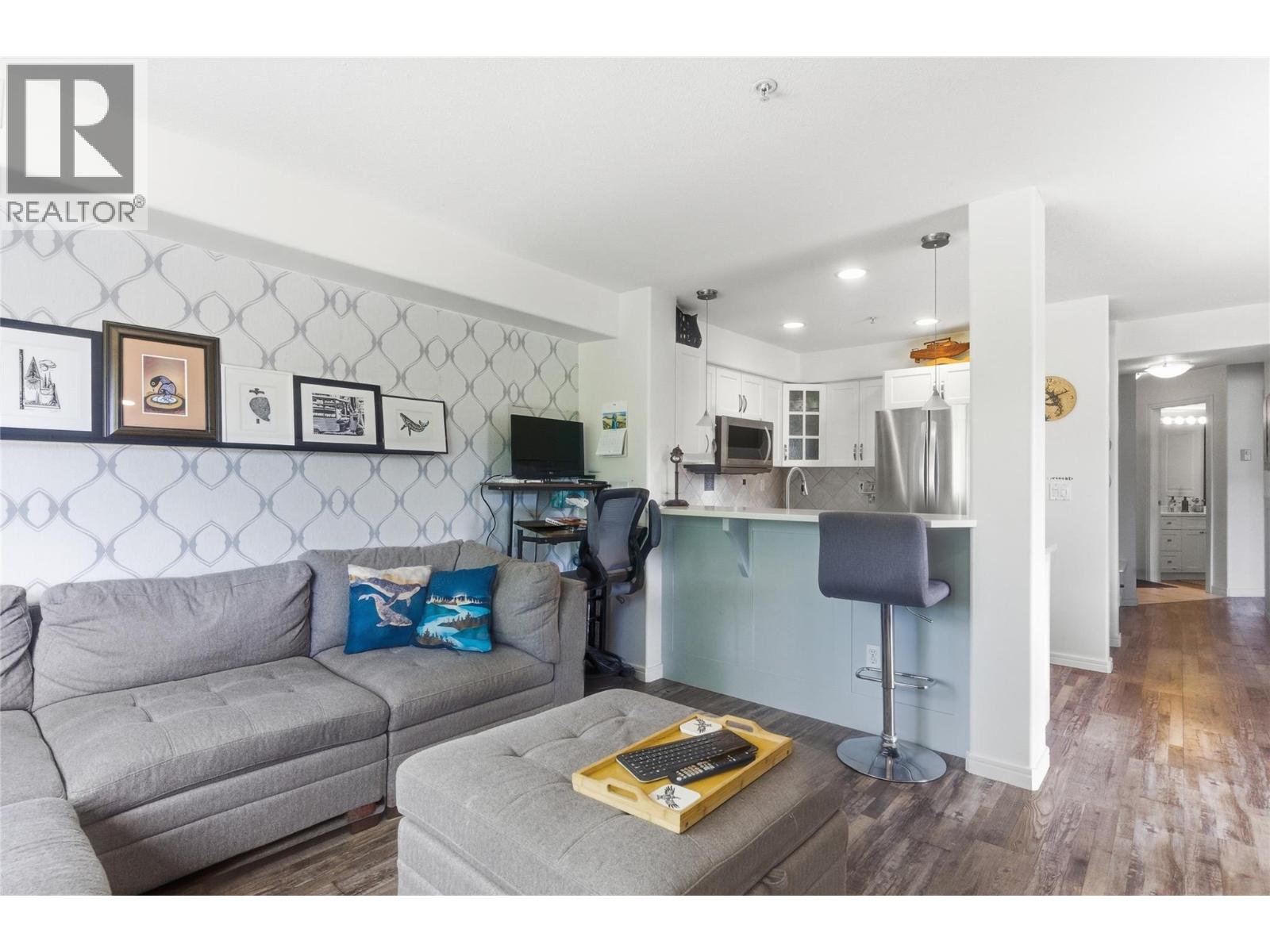 950 Lorne Street Unit# 310, Kamloops, British Columbia  V2C 1W9 - Photo 3 - 10390458
