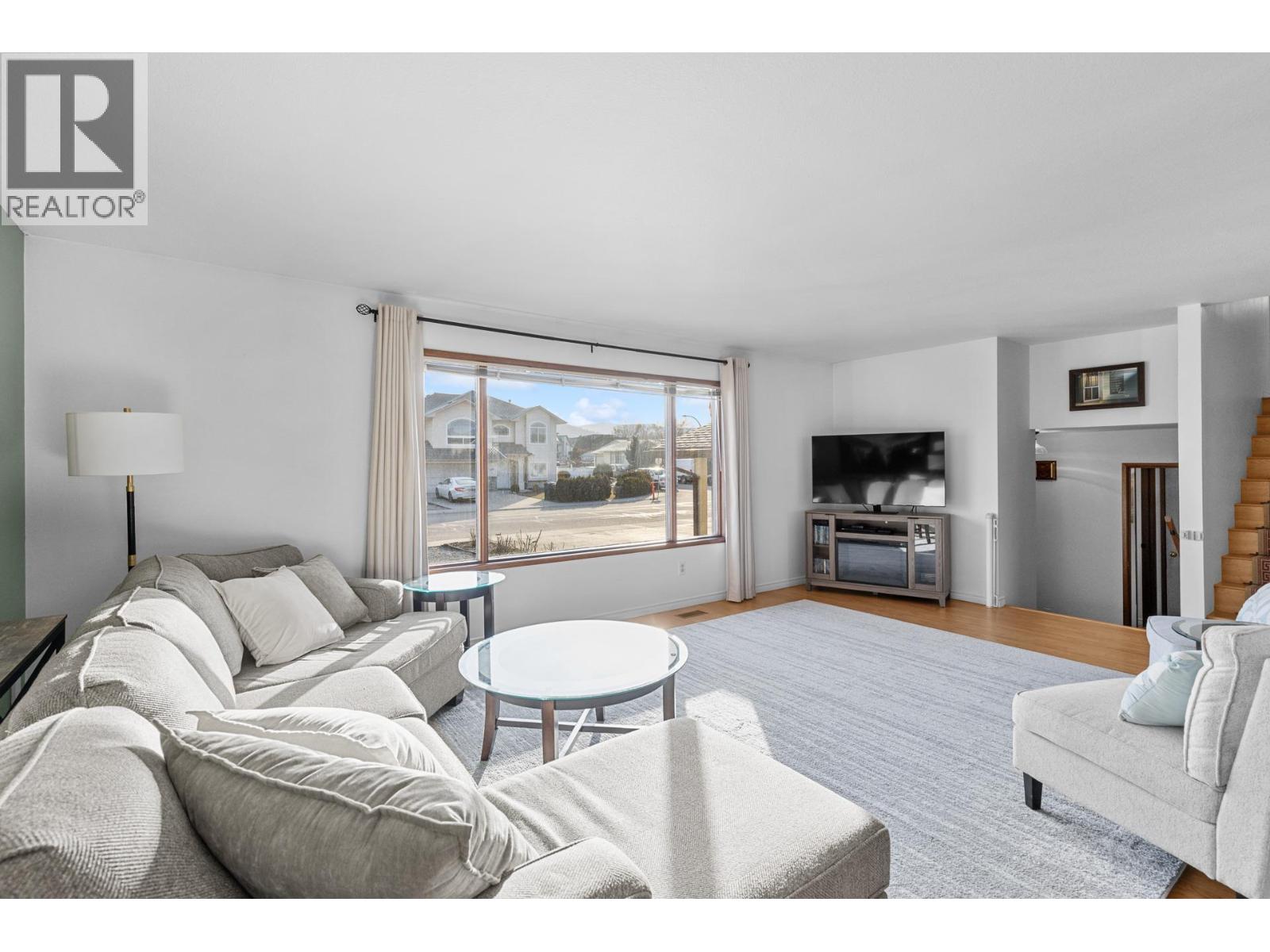 280 Kneller Road, Kelowna, British Columbia  V1X 7A1 - Photo 3 - 10390342