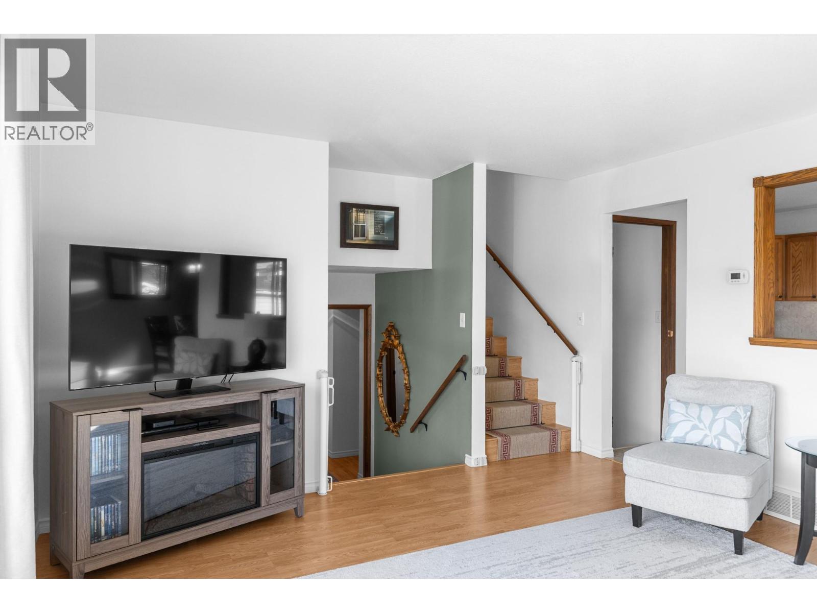 280 Kneller Road, Kelowna, British Columbia  V1X 7A1 - Photo 4 - 10390342