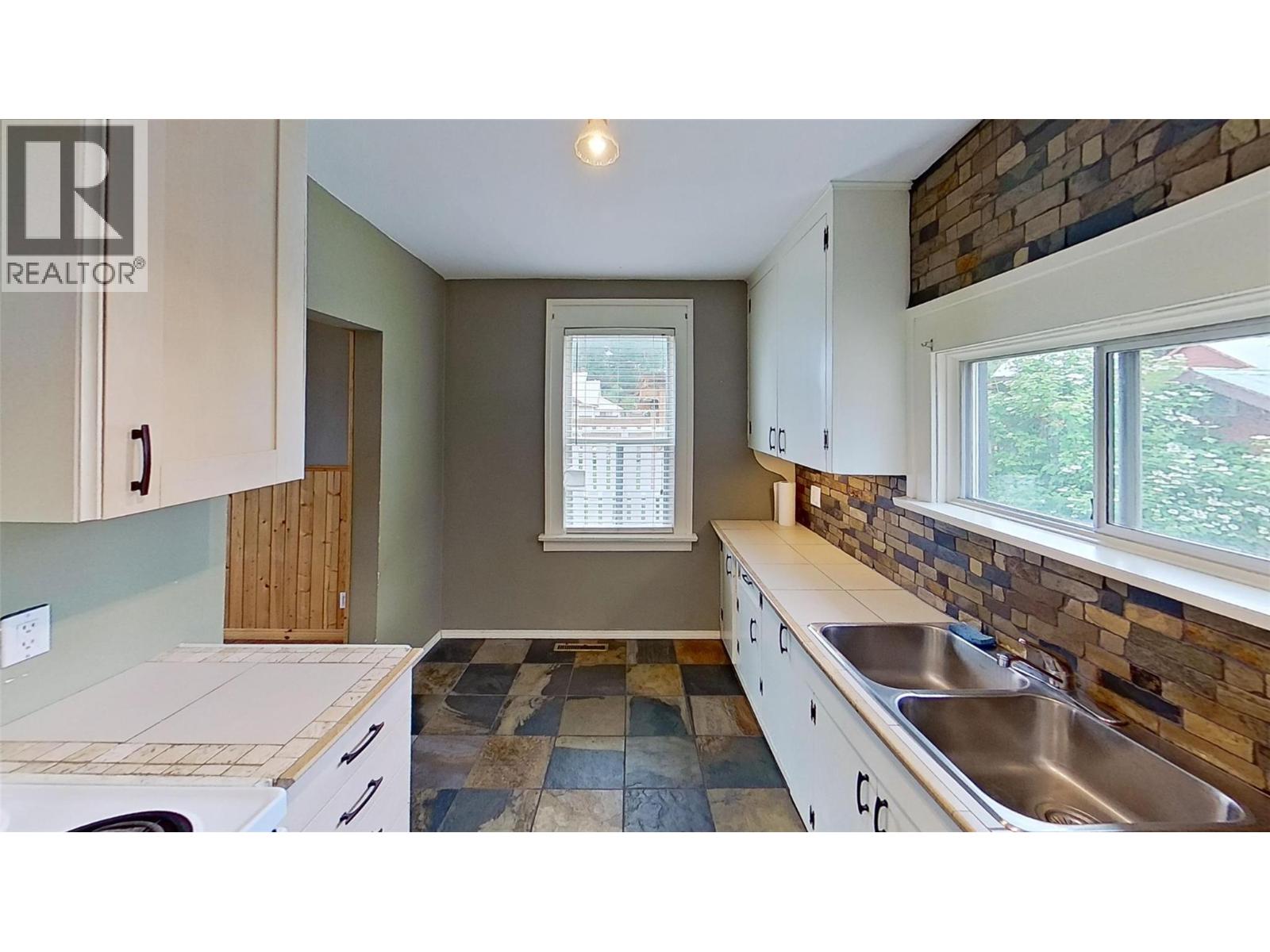 265 Buchanan Street, Kimberley, British Columbia  V1A 1V8 - Photo 8 - 10390282