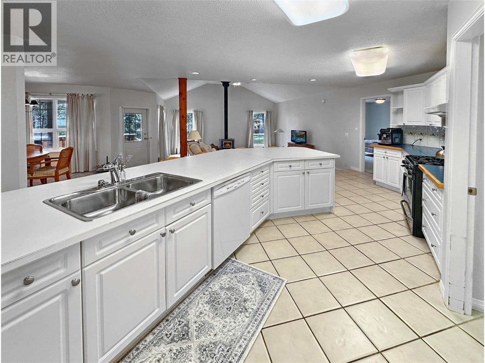 113 Deerview Crescent, Princeton, British Columbia  V0X 1W0 - Photo 4 - 10390487