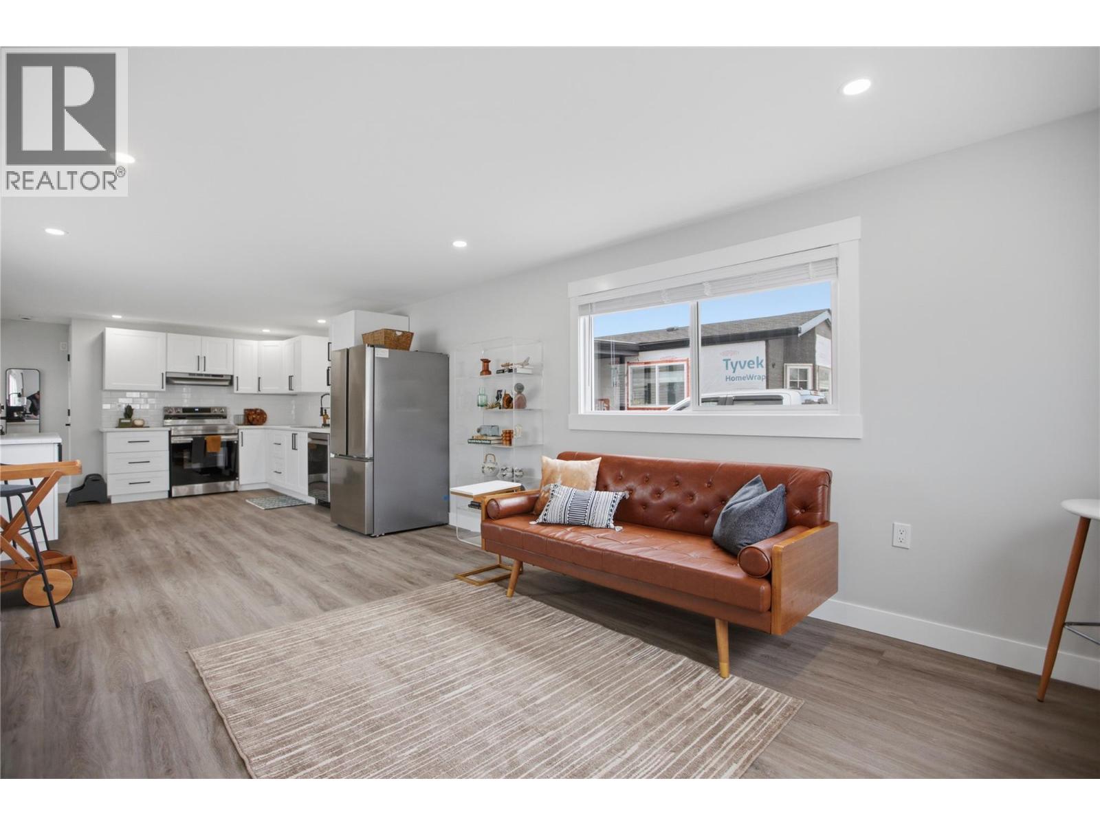3 Pluto Drive Unit# 3p, Kamloops, British Columbia  V2B 1A6 - Photo 12 - 10390441