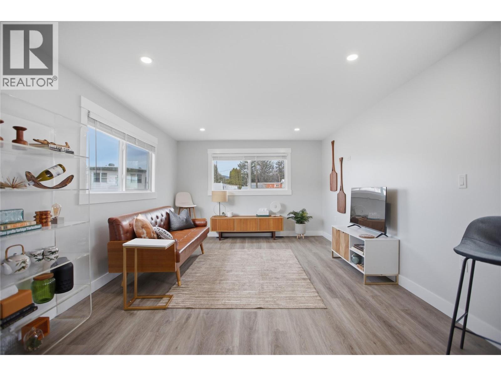 3 Pluto Drive Unit# 3p, Kamloops, British Columbia  V2B 1A6 - Photo 2 - 10390441
