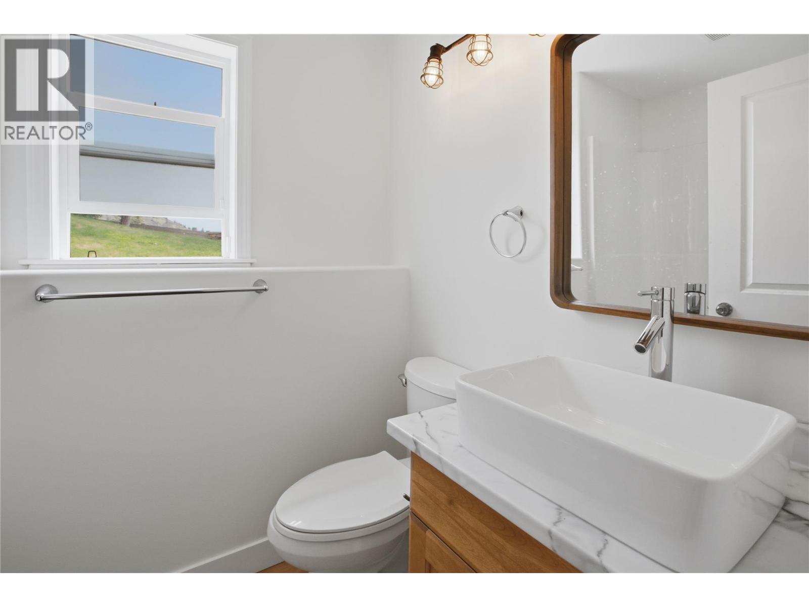 1940 Hillside Drive Unit# 1, Kamloops, British Columbia  V2E 2T3 - Photo 20 - 10390299
