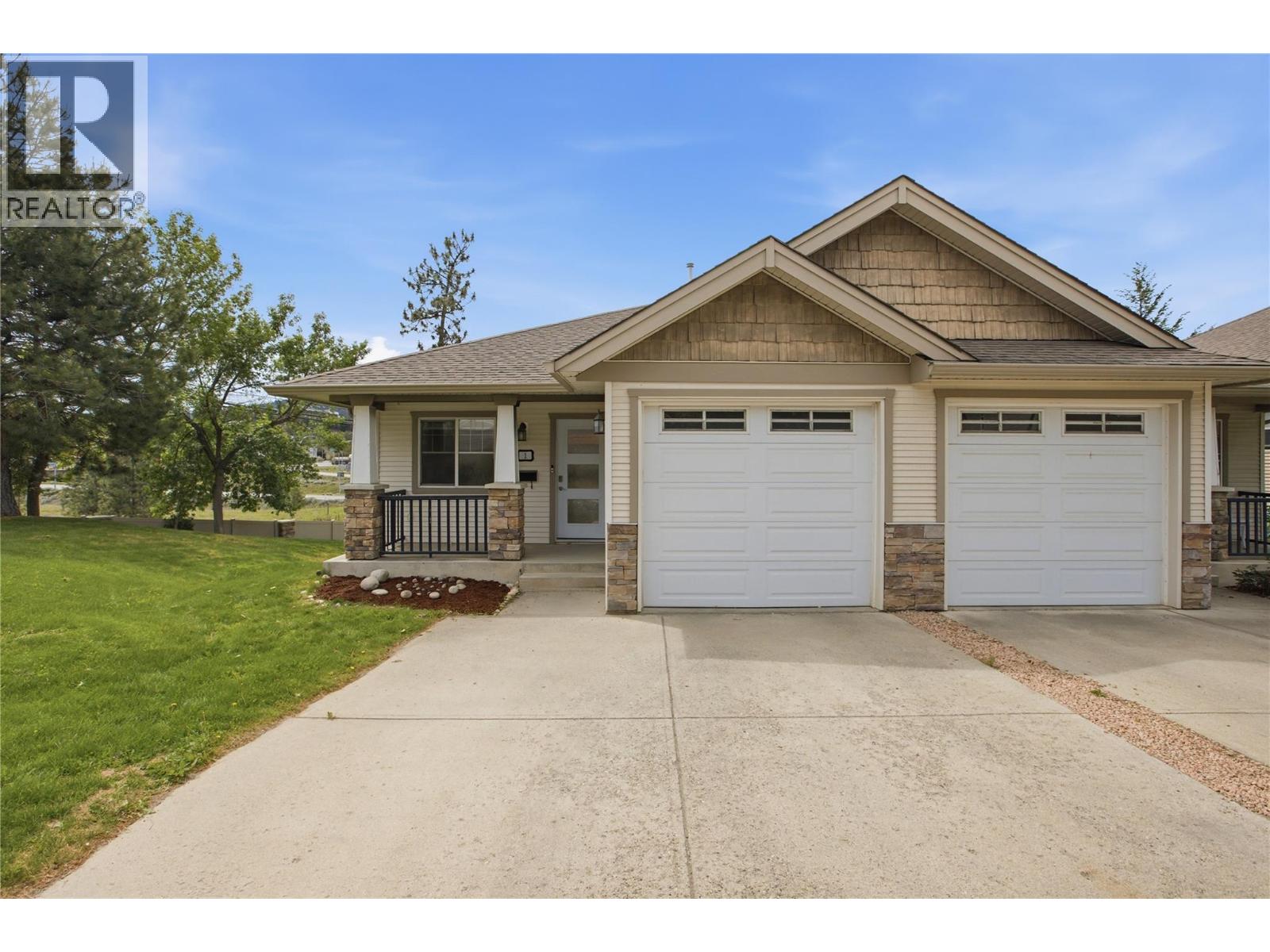 1940 Hillside Drive Unit# 1, Kamloops, British Columbia  V2E 2T3 - Photo 3 - 10390299
