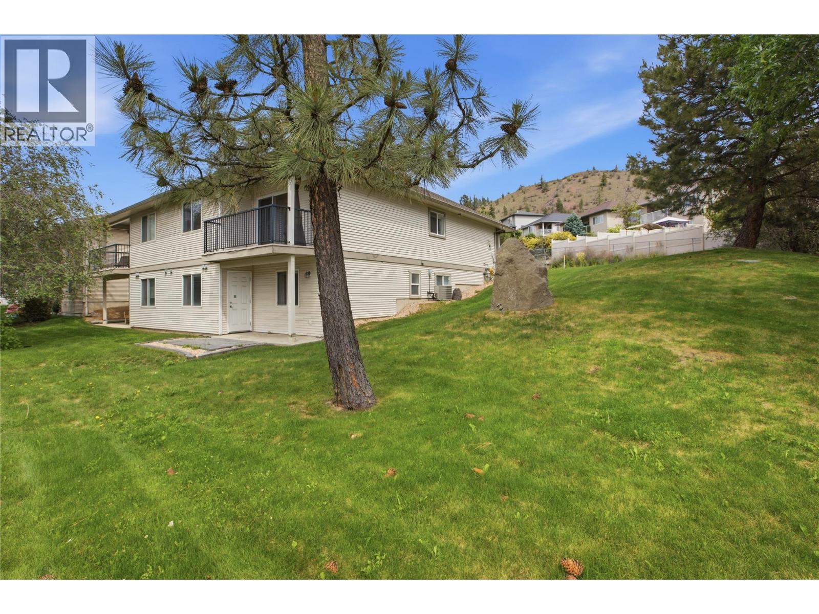 1940 Hillside Drive Unit# 1, Kamloops, British Columbia  V2E 2T3 - Photo 4 - 10390299