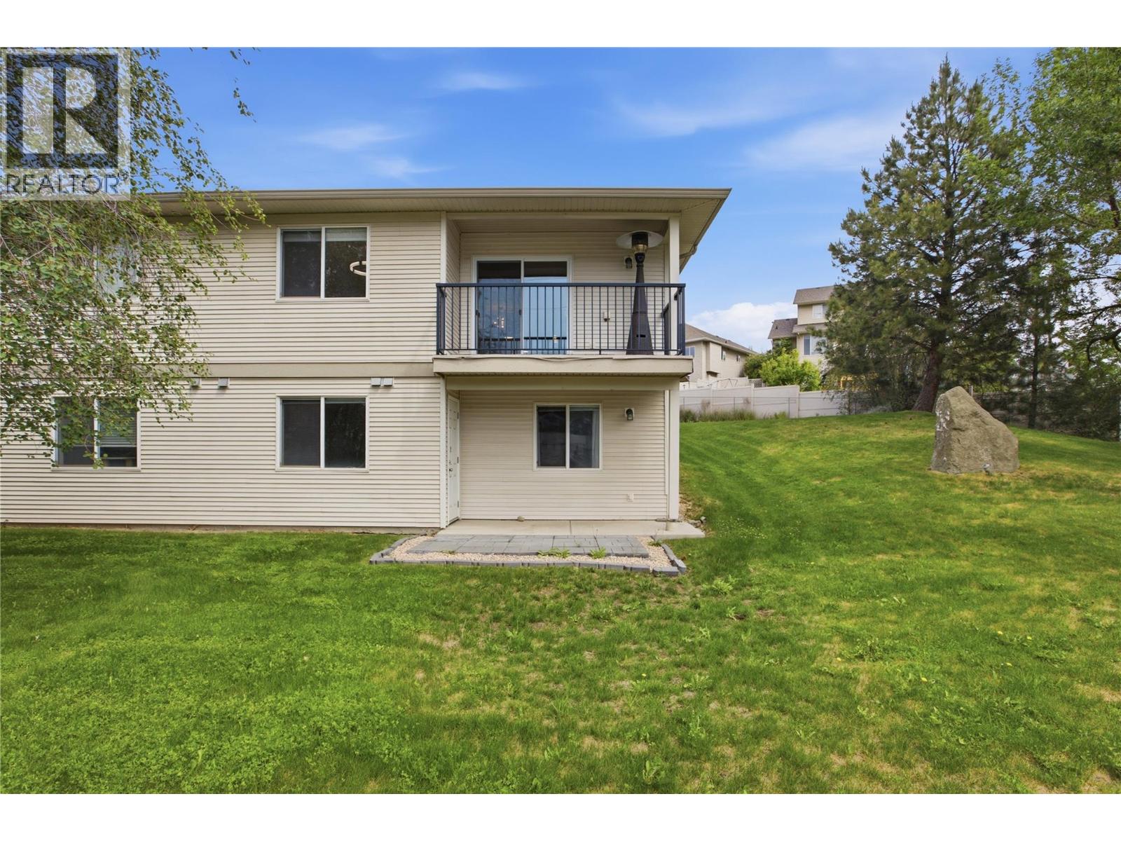 1940 Hillside Drive Unit# 1, Kamloops, British Columbia  V2E 2T3 - Photo 5 - 10390299