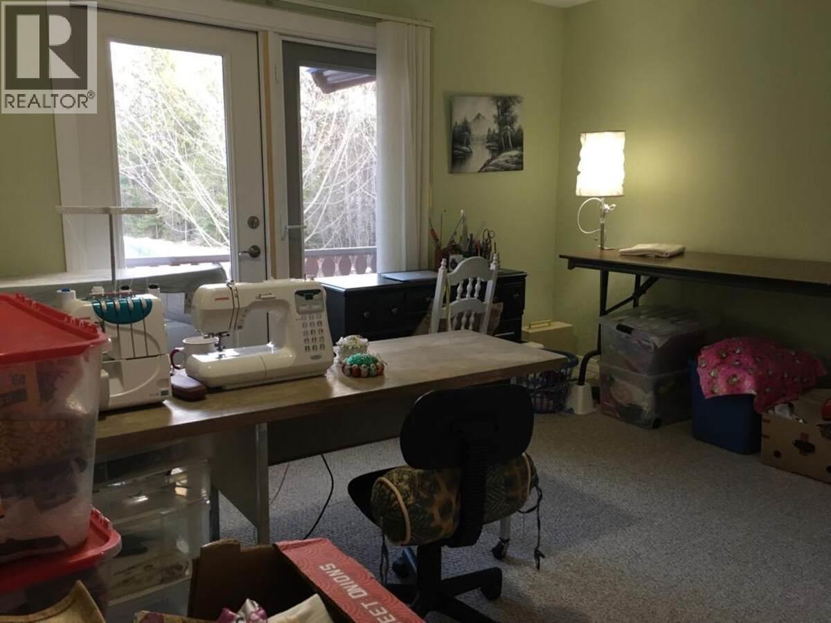 4856 32 Street, Canyon, British Columbia  V0B 1C1 - Photo 34 - 10390497