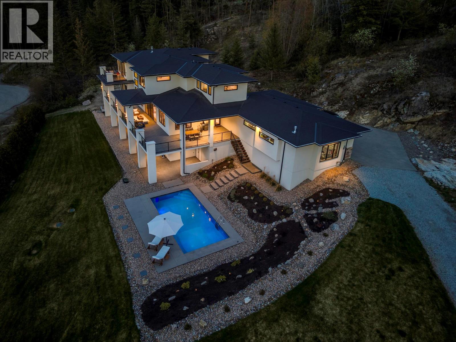 4451 Hayes Road, Kelowna, British Columbia  V1W 5A7 - Photo 3 - 10389460