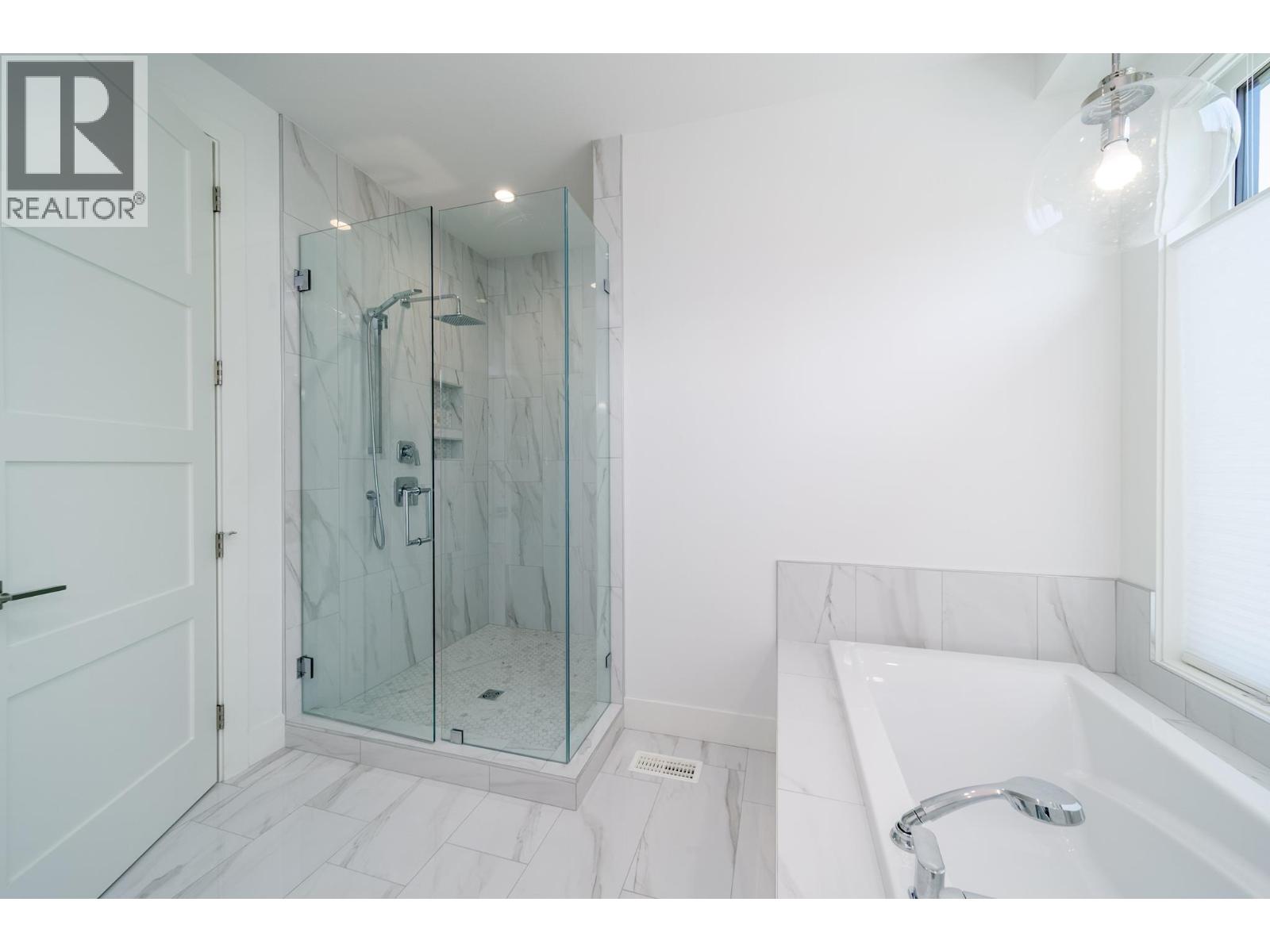 4451 Hayes Road, Kelowna, British Columbia  V1W 5A7 - Photo 56 - 10389460