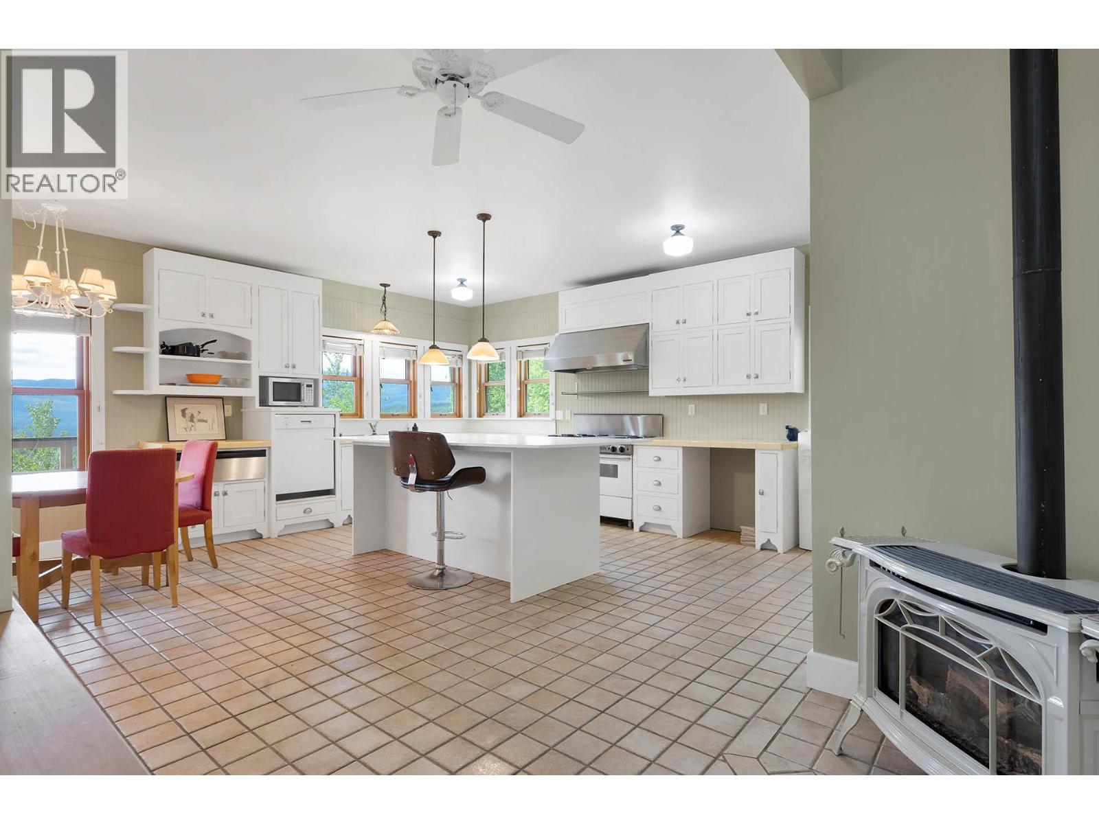 405 Raft West Fsr Road, Clearwater, British Columbia  V0E 1N1 - Photo 10 - 10389913