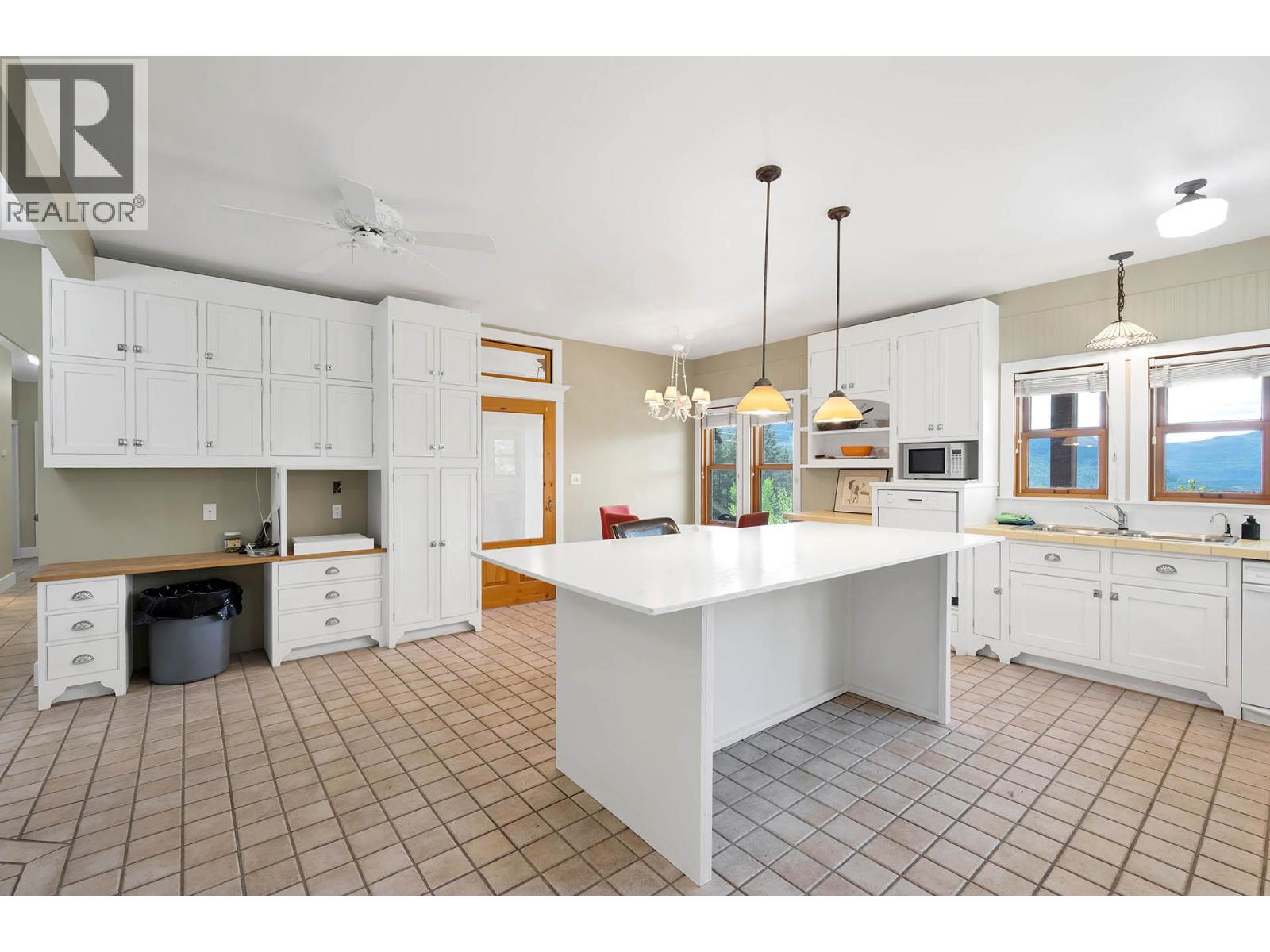 405 Raft West Fsr Road, Clearwater, British Columbia  V0E 1N1 - Photo 15 - 10389913