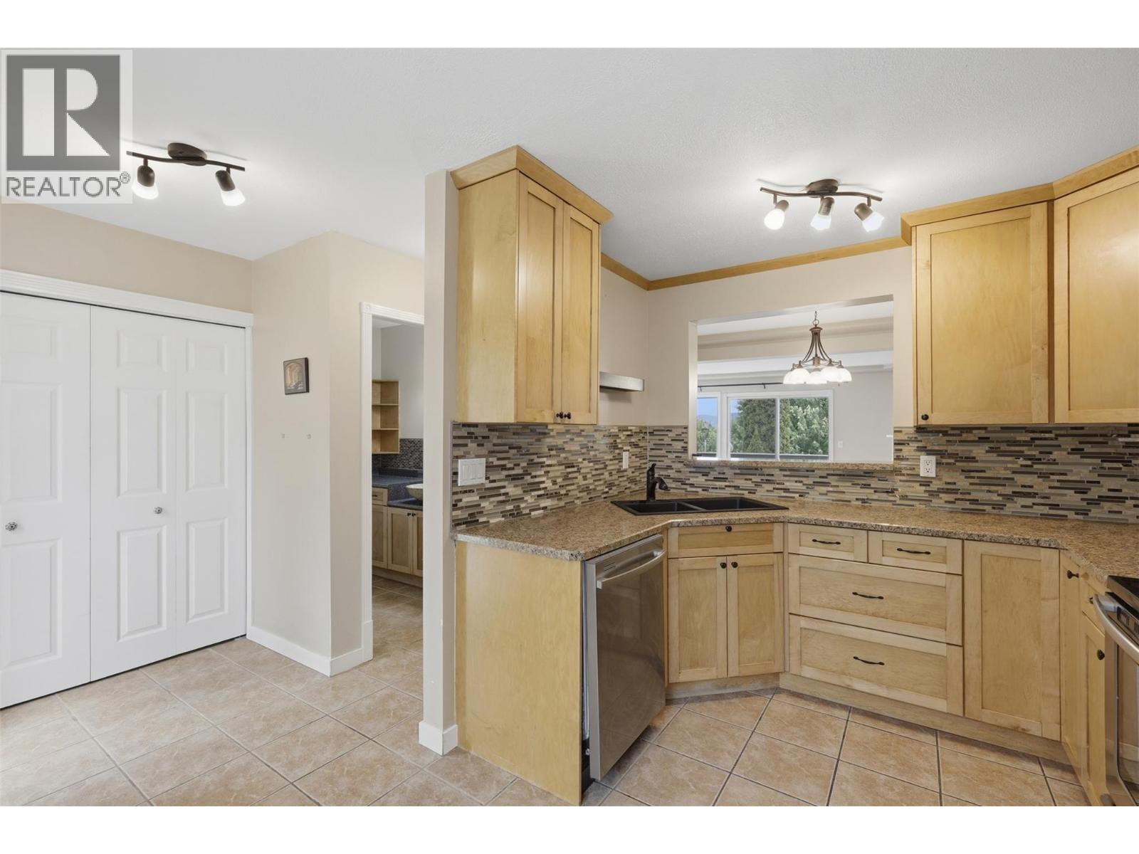 1810 Springhill Drive Unit# 12, Kamloops, British Columbia  V2E 1P9 - Photo 15 - 10390498