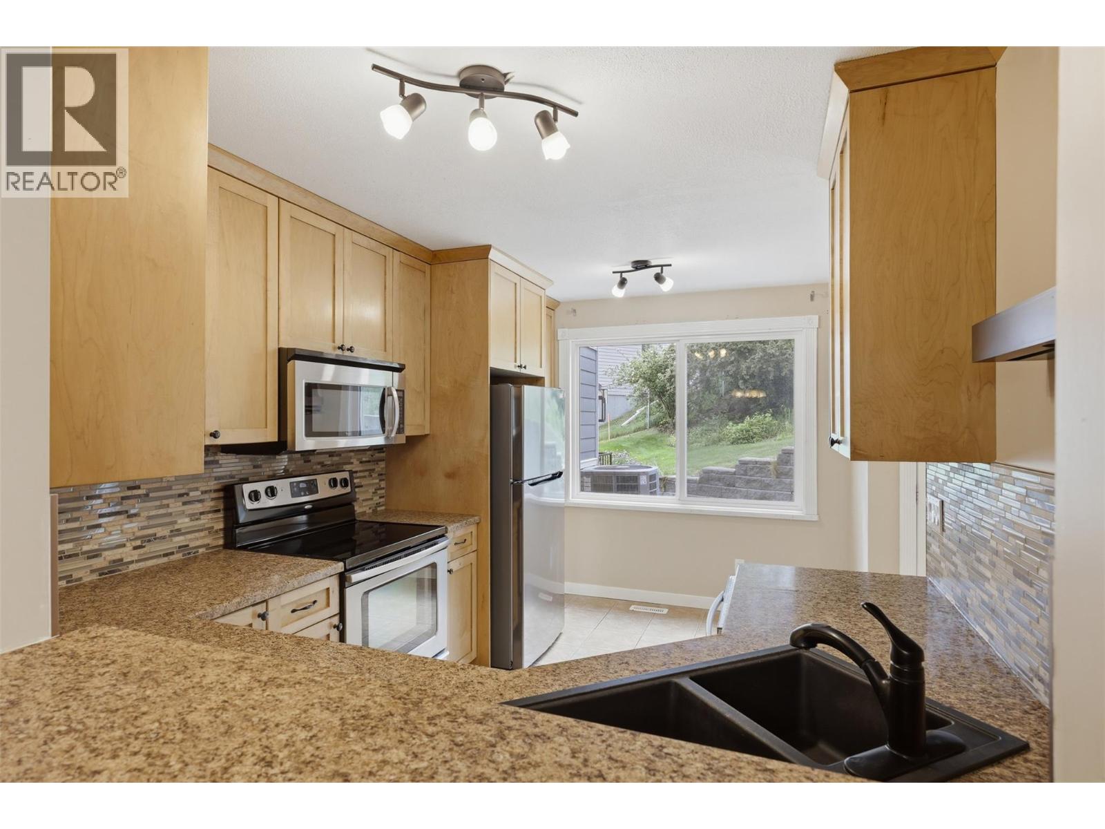 1810 Springhill Drive Unit# 12, Kamloops, British Columbia  V2E 1P9 - Photo 17 - 10390498