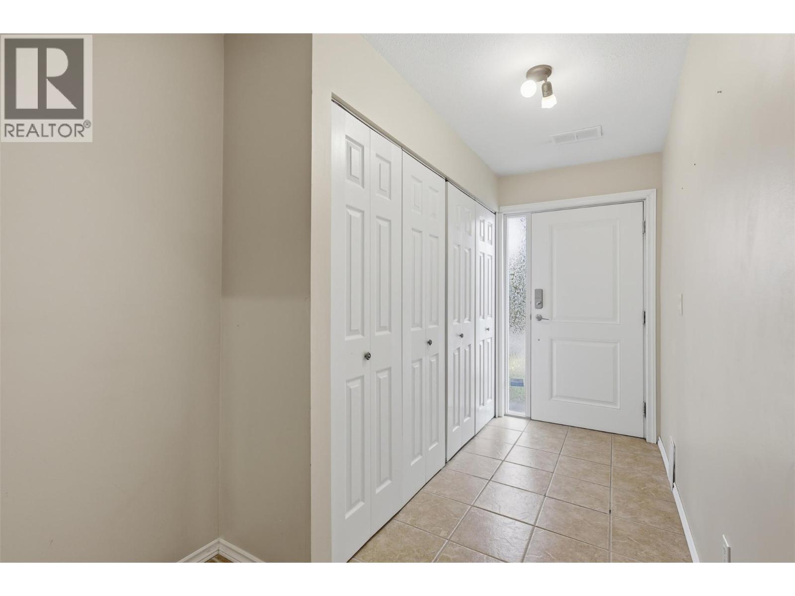 1810 Springhill Drive Unit# 12, Kamloops, British Columbia  V2E 1P9 - Photo 3 - 10390498