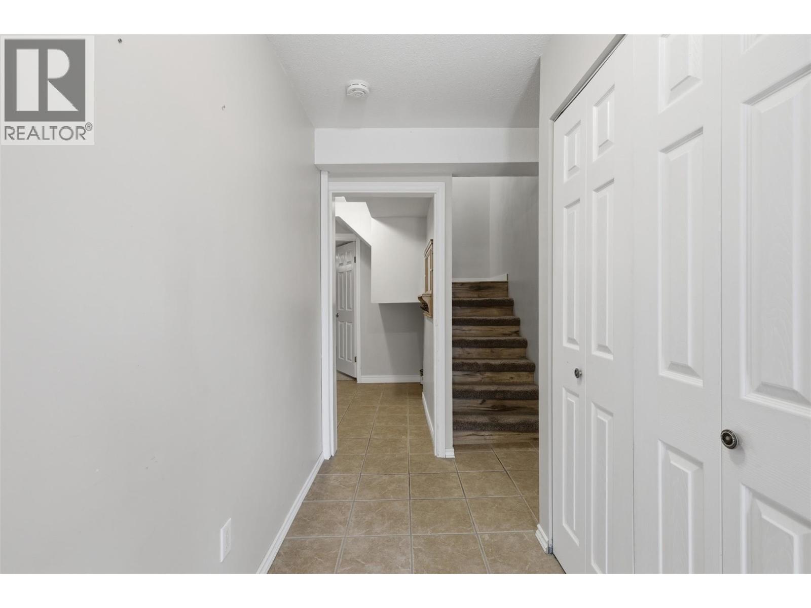 1810 Springhill Drive Unit# 12, Kamloops, British Columbia  V2E 1P9 - Photo 4 - 10390498
