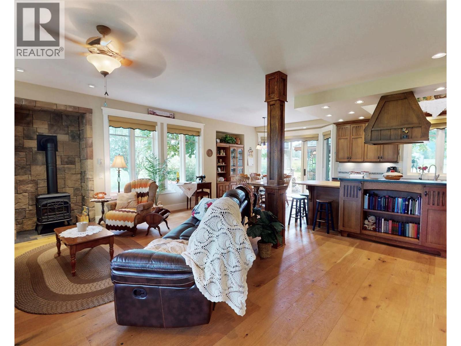 4201 Highland Park Road, Armstrong, British Columbia  V4Y 0L3 - Photo 8 - 10390322