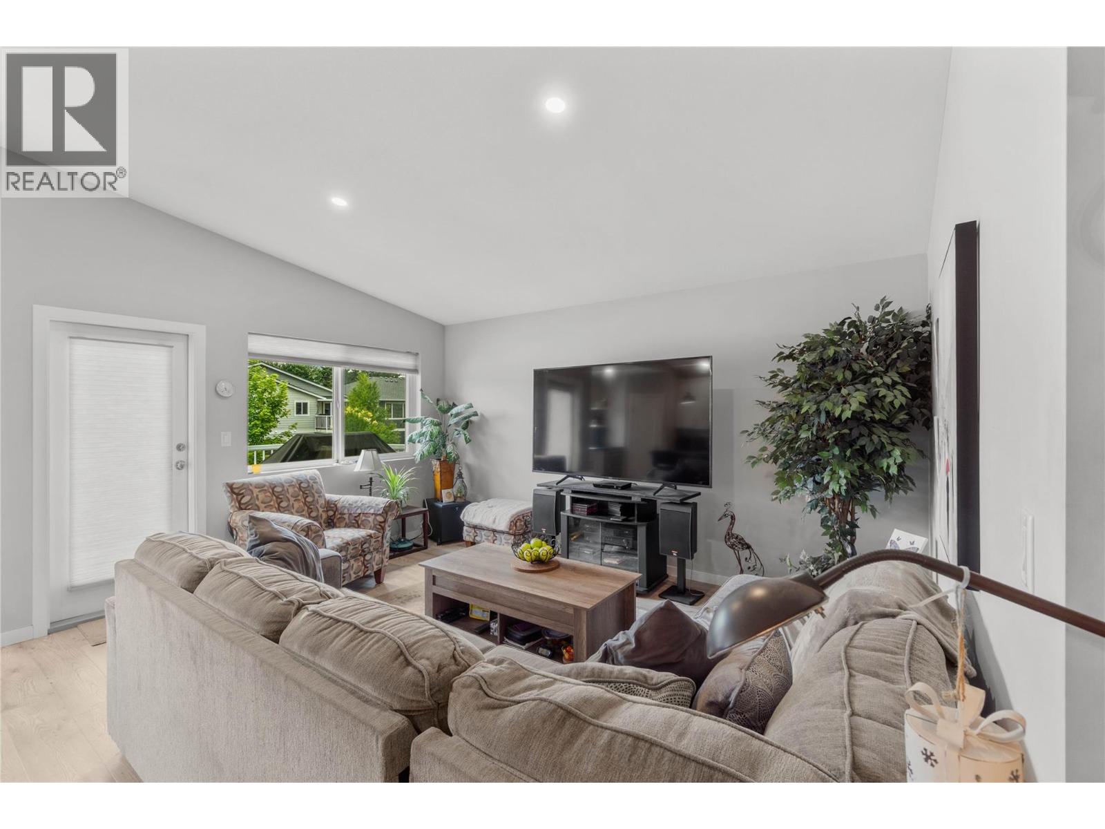 2363 Parkcrest Avenue, Kamloops, British Columbia  V2B 4Y2 - Photo 13 - 10390264