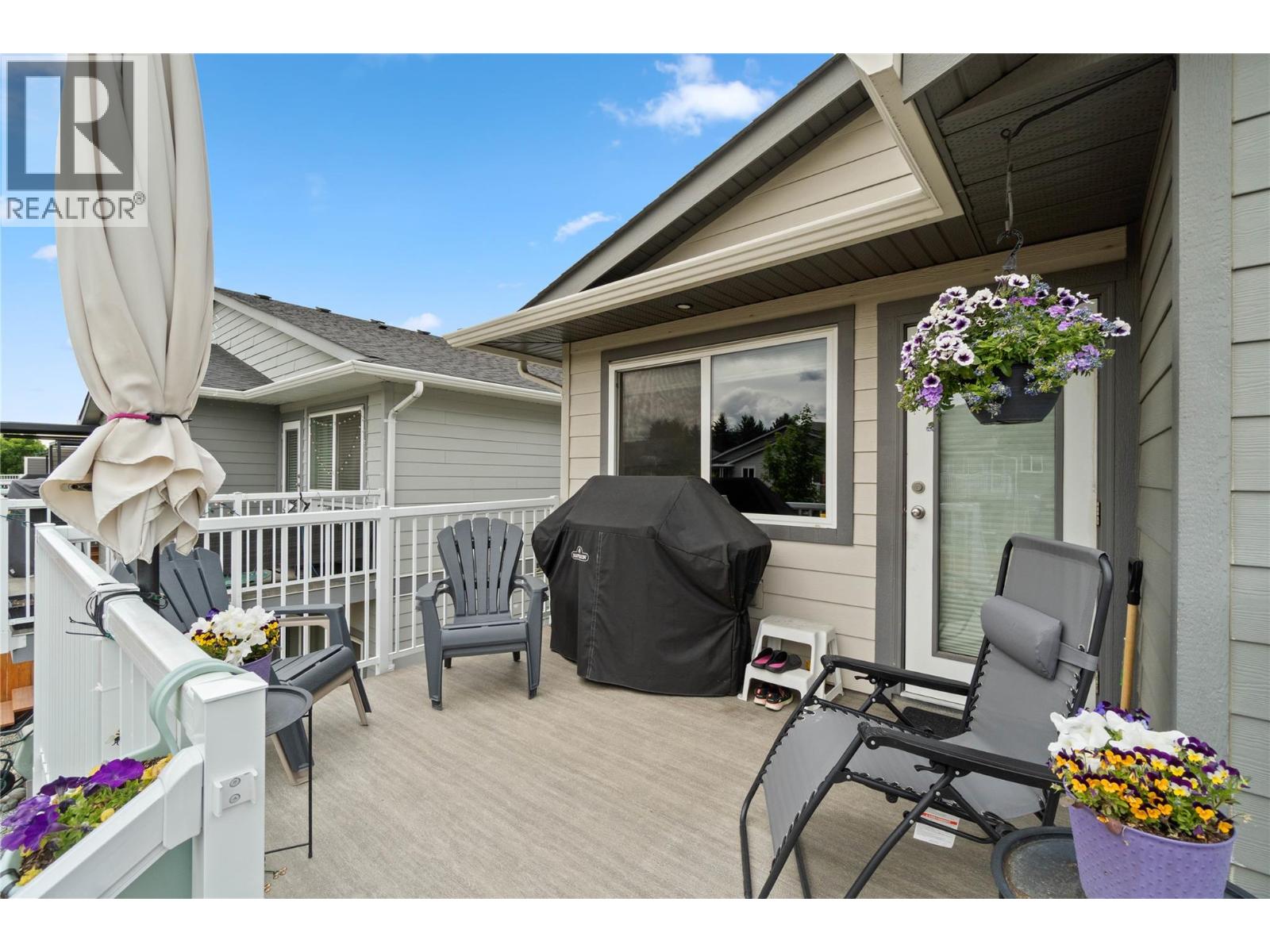 2363 Parkcrest Avenue, Kamloops, British Columbia  V2B 4Y2 - Photo 3 - 10390264