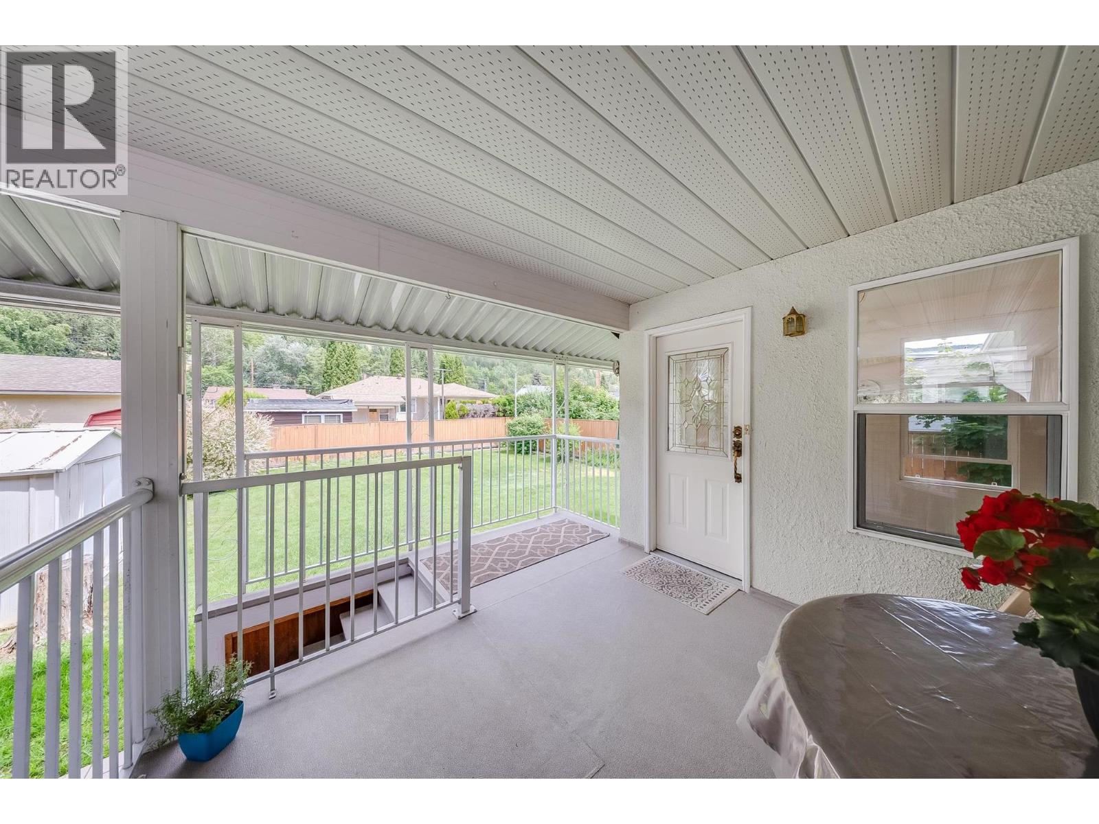 3311 Dahlia Crescent, Trail, British Columbia  V1R 2Y1 - Photo 14 - 10390517