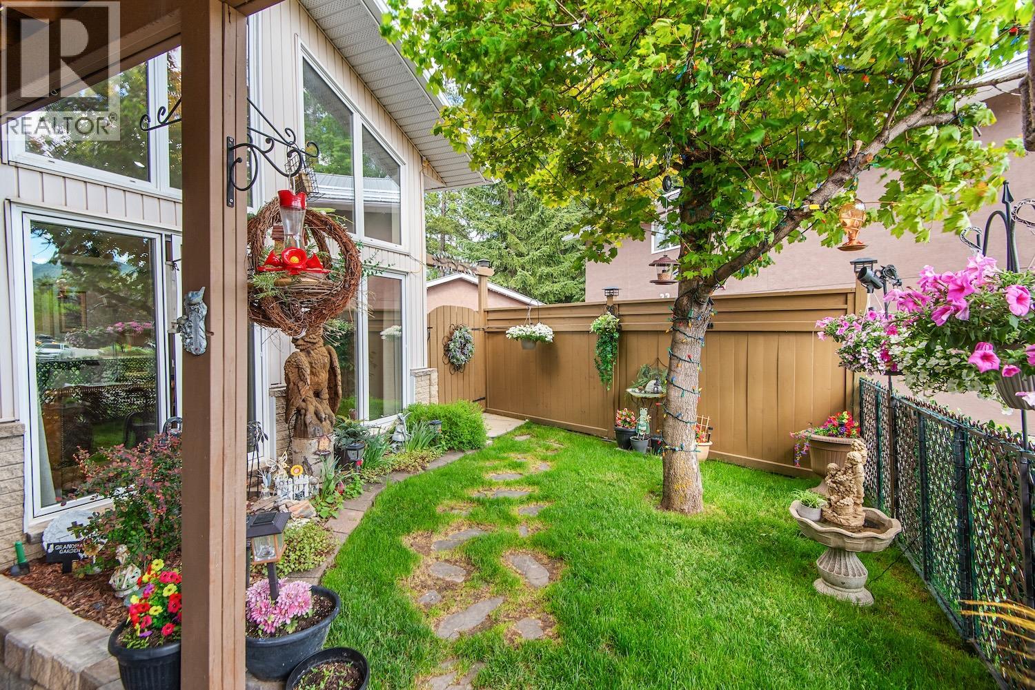 1313 Cypress Place, Sparwood, British Columbia  V0B 2G2 - Photo 3 - 10390504