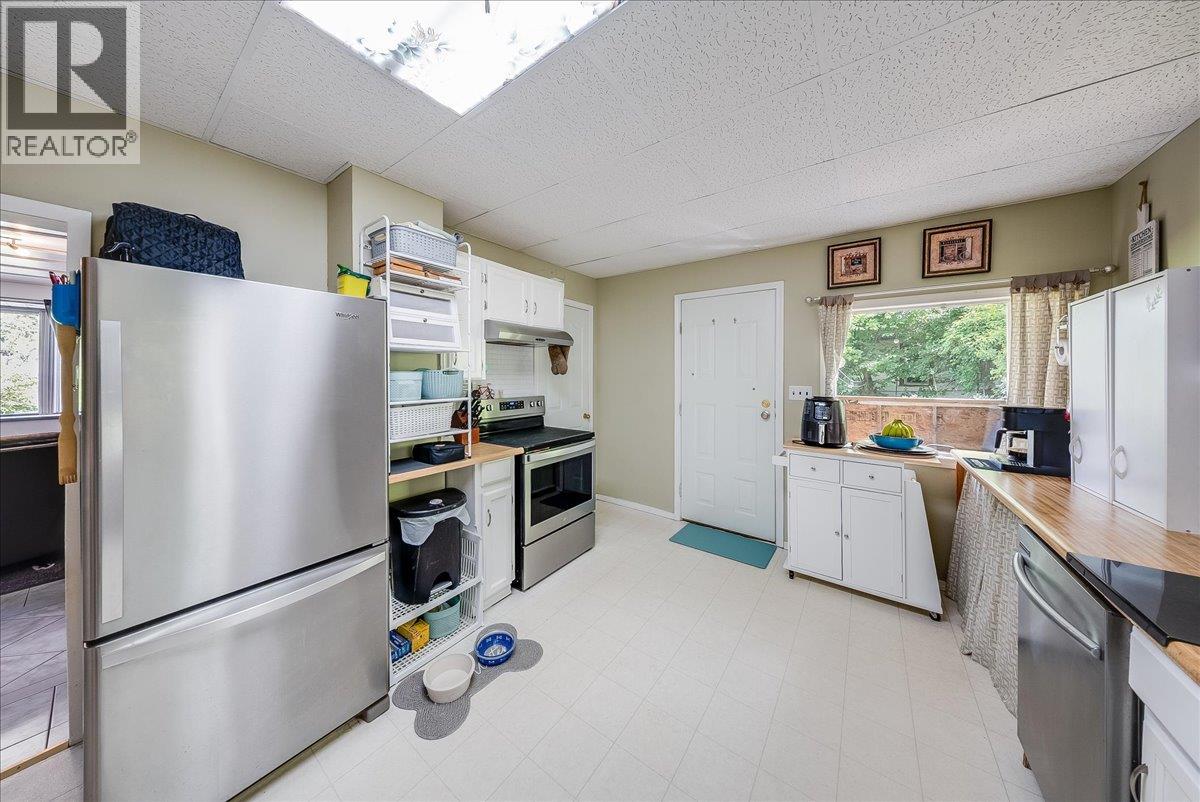 96 Reservoir Road, Warfield, British Columbia  V1R 3R8 - Photo 13 - 10390532