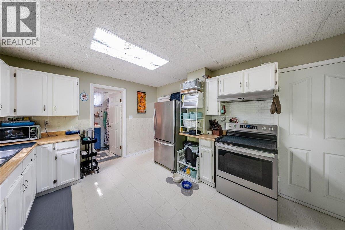 96 Reservoir Road, Warfield, British Columbia  V1R 3R8 - Photo 16 - 10390532