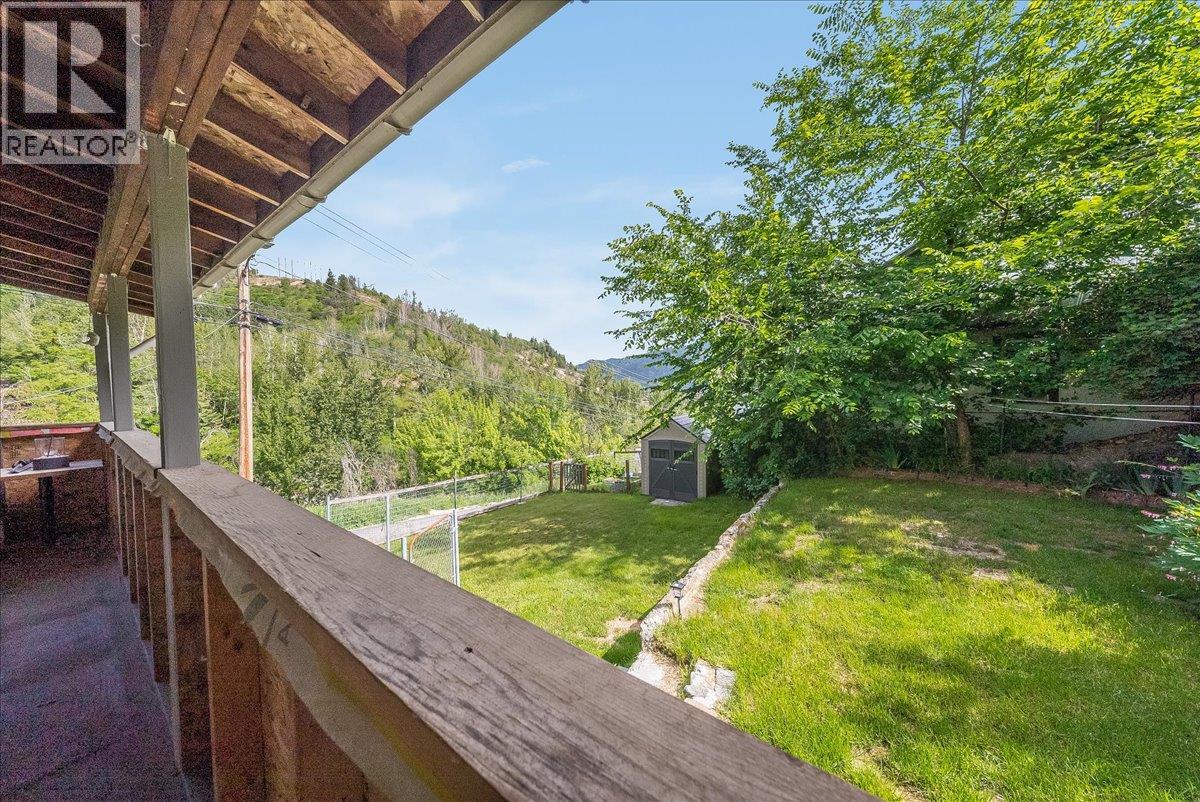 96 Reservoir Road, Warfield, British Columbia  V1R 3R8 - Photo 33 - 10390532