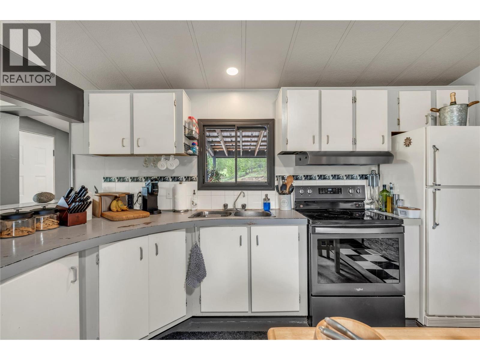905 Allenby Rd, Princeton, British Columbia  V0X 1W0 - Photo 10 - 10390243