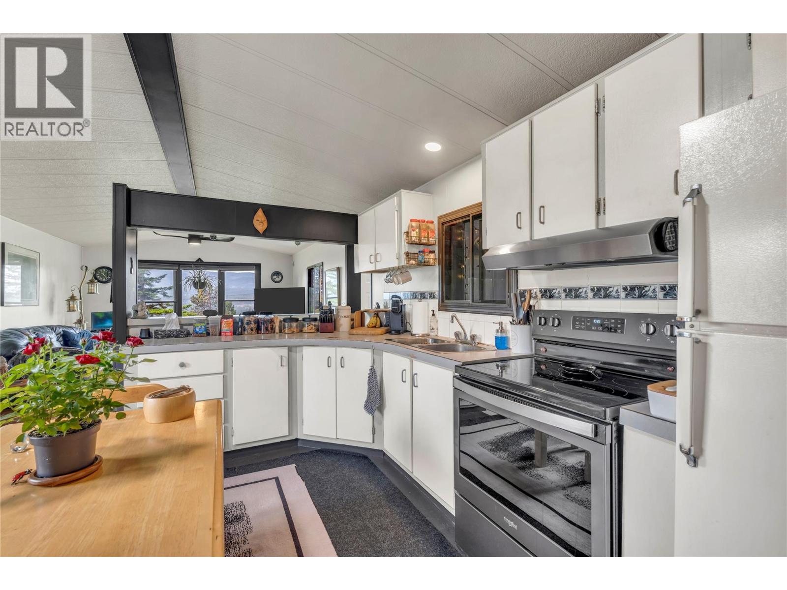 905 Allenby Rd, Princeton, British Columbia  V0X 1W0 - Photo 11 - 10390243