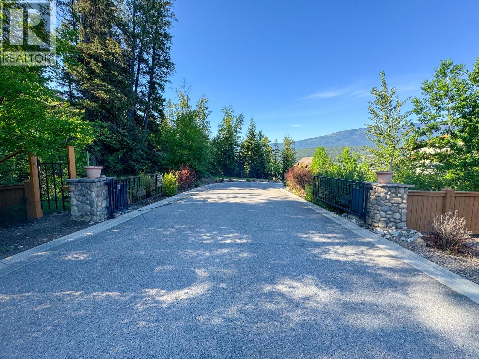 4686 Windermere Road Unit# 18, Windermere, British Columbia  V0B 2L0 - Photo 16 - 10390437