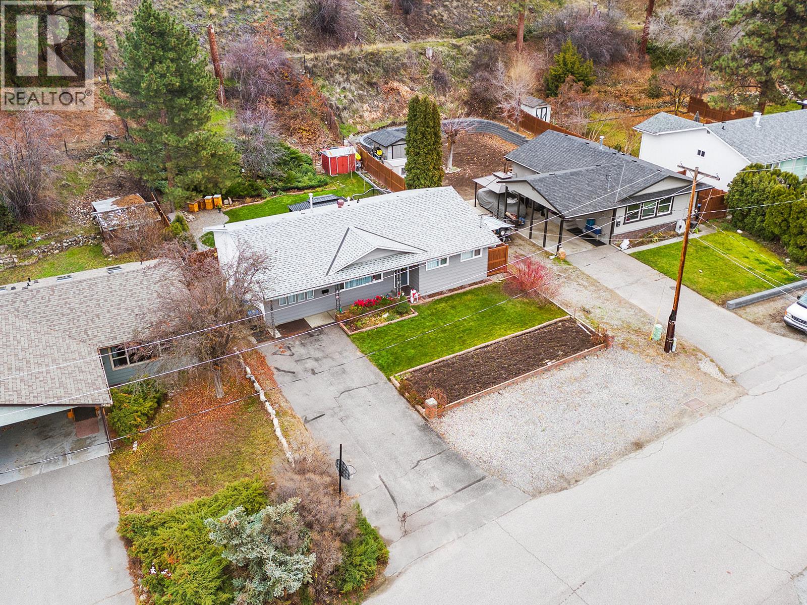 755 Camelia Road, Kelowna, British Columbia  V1X 3M9 - Photo 16 - 10390525