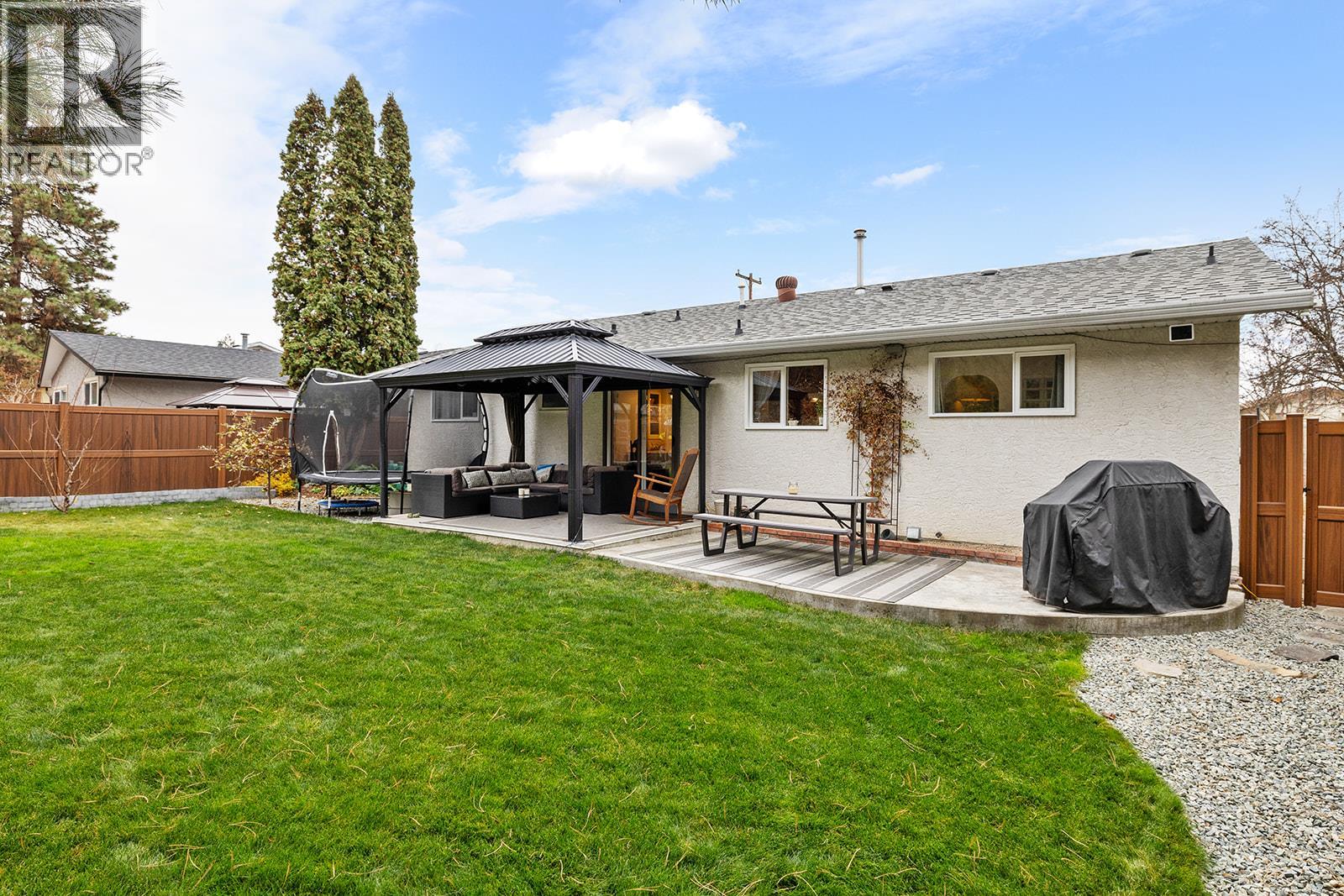 755 Camelia Road, Kelowna, British Columbia  V1X 3M9 - Photo 8 - 10390525