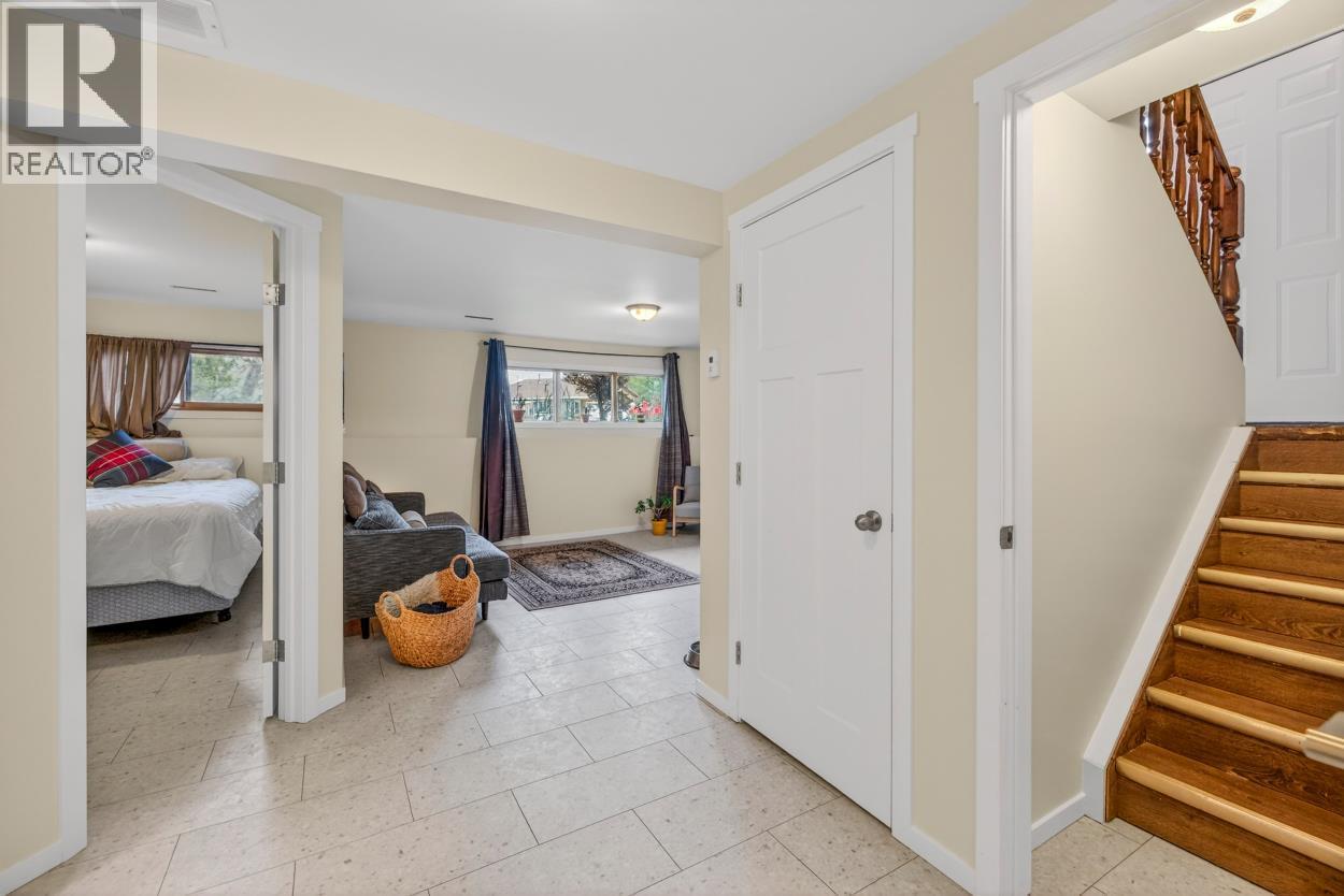 1241 Pinyon Road, Sparwood, British Columbia  V0B 2G0 - Photo 29 - 10390598
