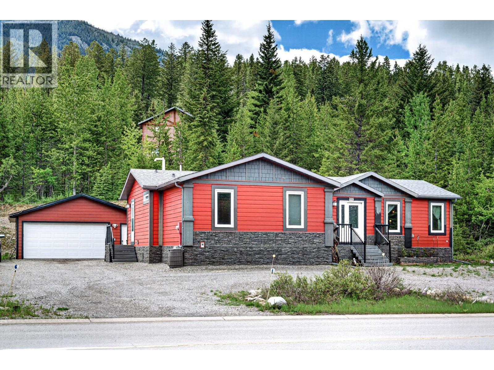 115 Deerborne Drive, elkford, British Columbia