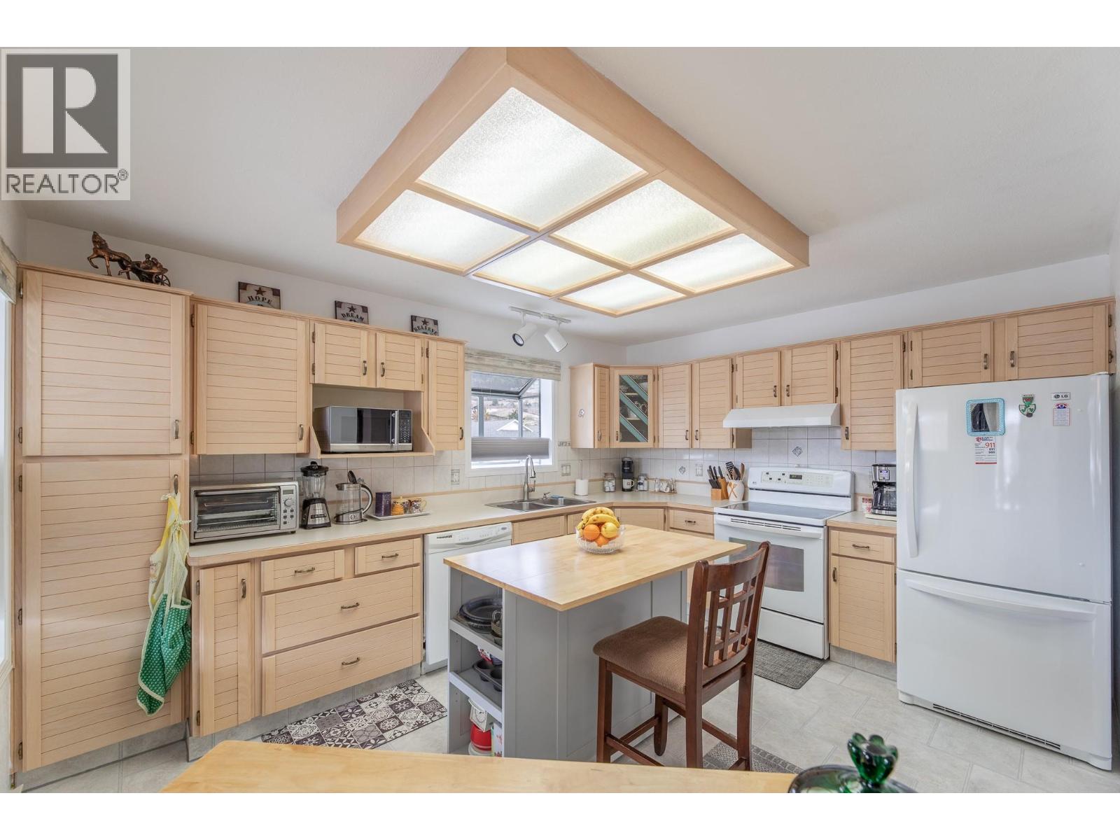 62 Dauphin Avenue Unit# 202, Penticton, British Columbia  V2A 6V8 - Photo 4 - 10390607