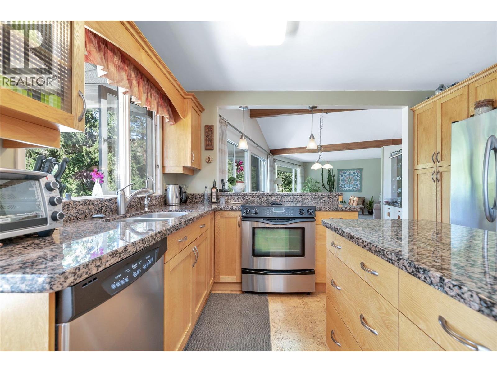20 Alameda Court, Kelowna, British Columbia  V1V 1C7 - Photo 8 - 10390224