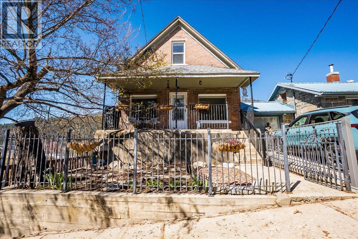 615 Victoria Street, Nelson, British Columbia  V1L 4L1 - Photo 35 - 10389879
