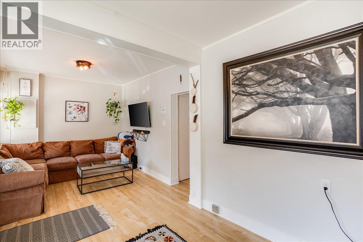 615 Victoria Street, Nelson, British Columbia  V1L 4L1 - Photo 6 - 10389879