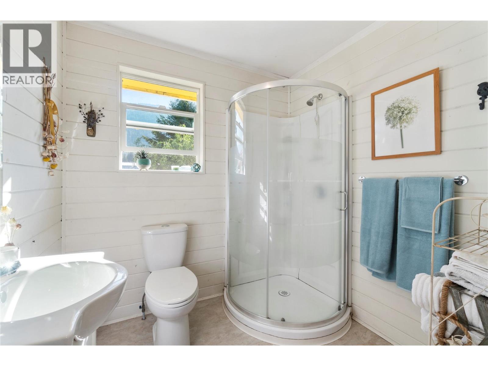 3590 50 Street Ne, Salmon Arm, British Columbia  V1E 1Y5 - Photo 29 - 10390492