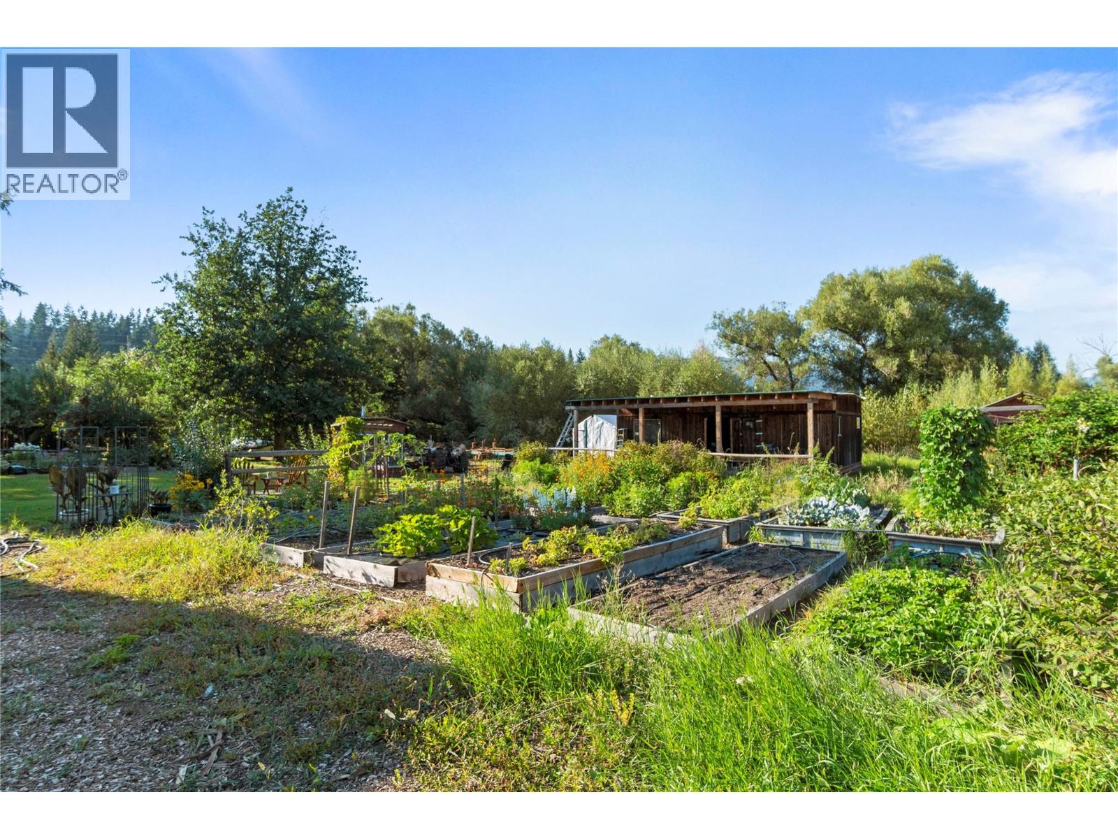 3590 50 Street Ne, Salmon Arm, British Columbia  V1E 1Y5 - Photo 41 - 10390492