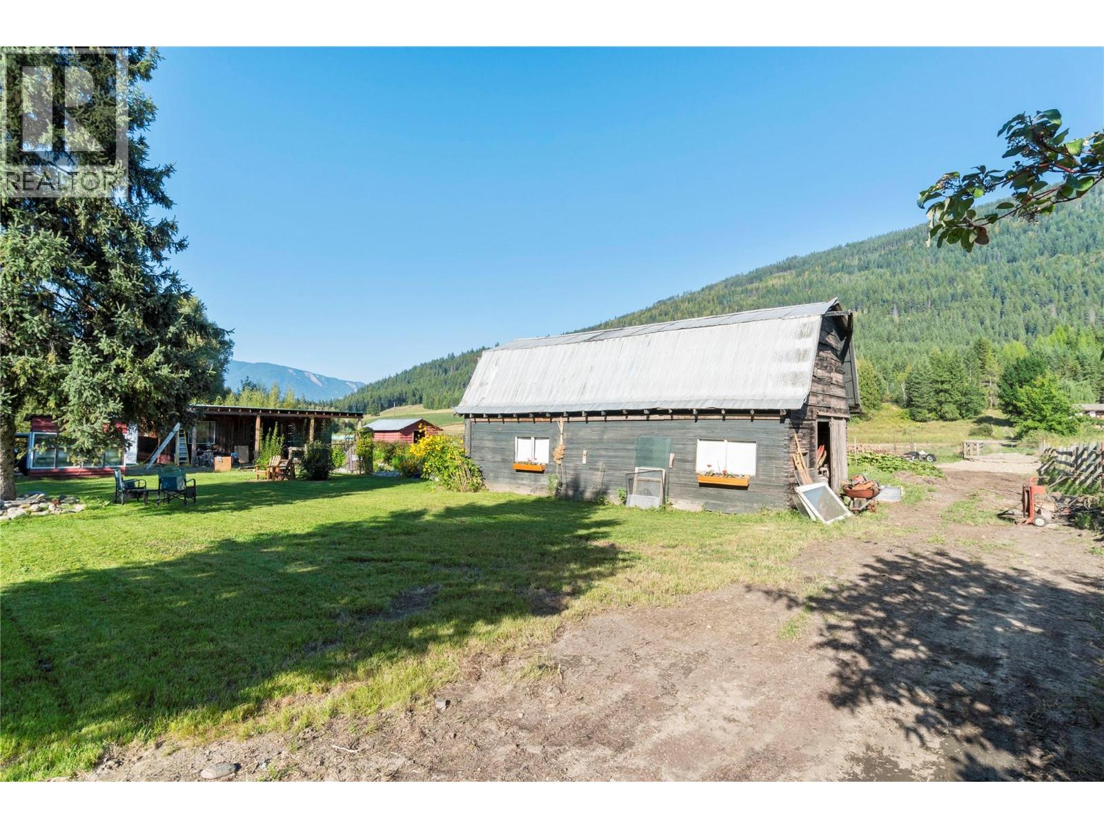 3590 50 Street Ne, Salmon Arm, British Columbia  V1E 1Y5 - Photo 45 - 10390492