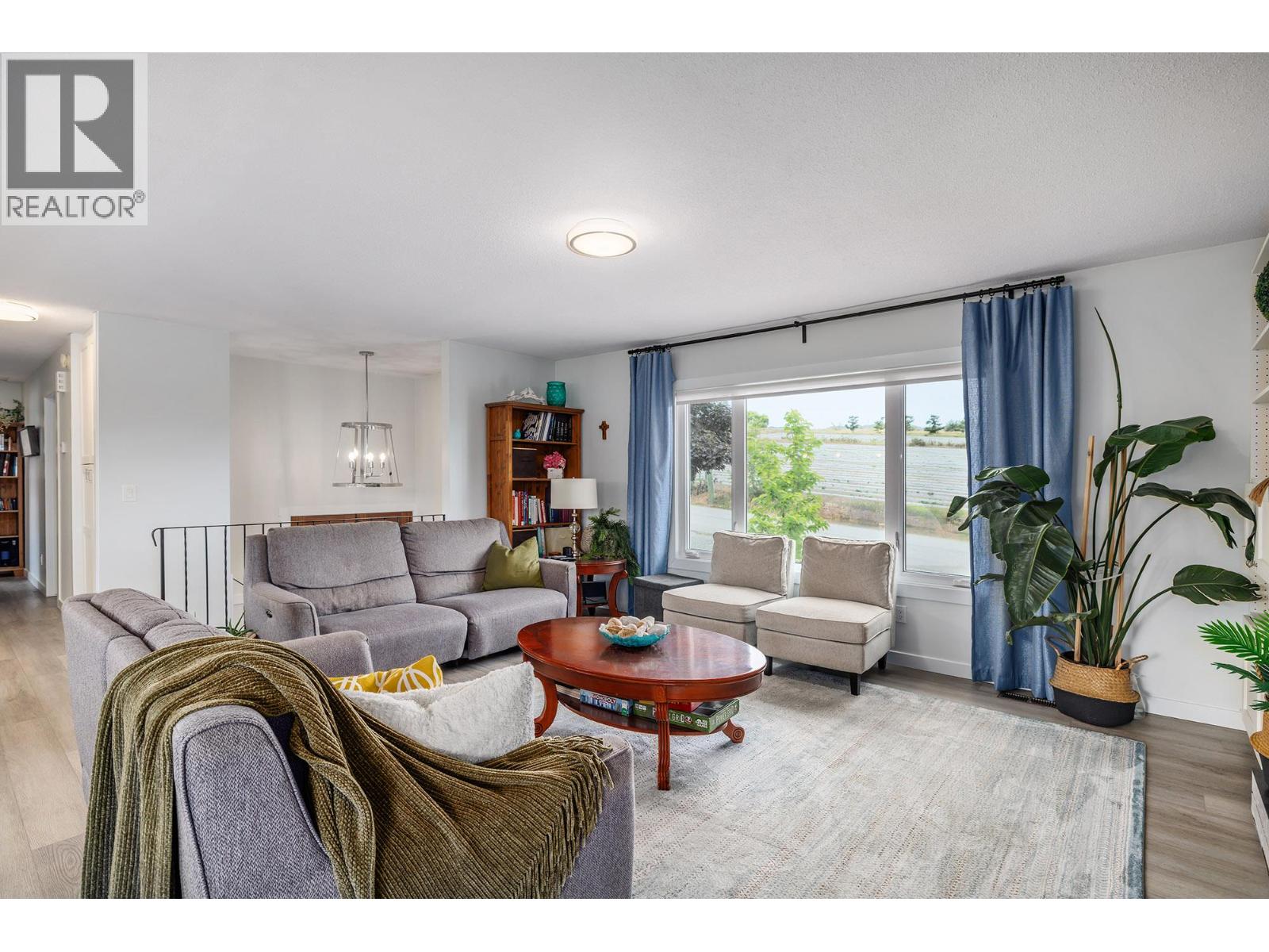 11863 Bond Road, Lake Country, British Columbia  V4V 1J4 - Photo 3 - 10389714