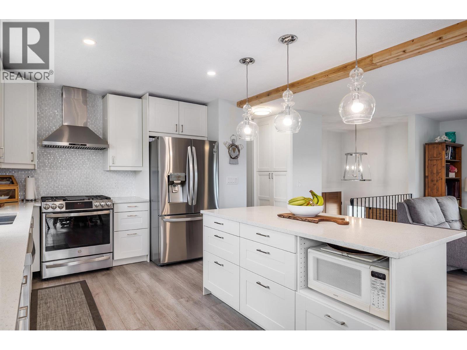 11863 Bond Road, Lake Country, British Columbia  V4V 1J4 - Photo 8 - 10389714