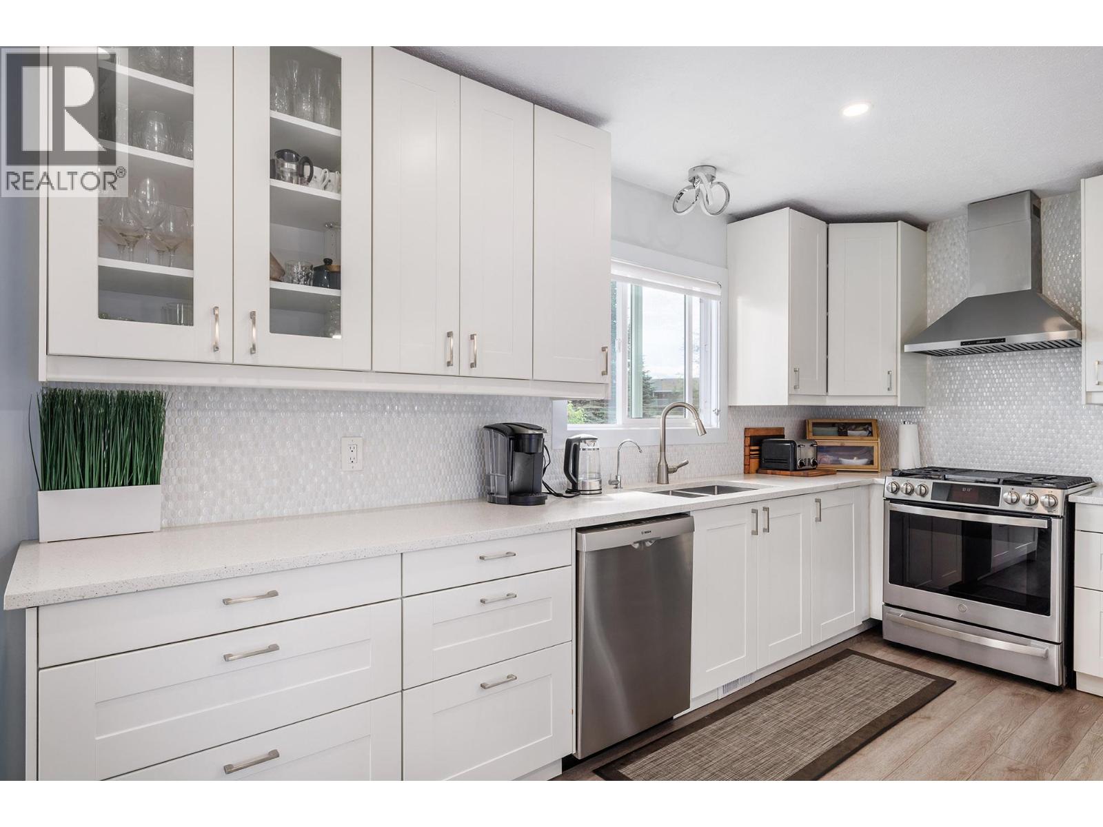 11863 Bond Road, Lake Country, British Columbia  V4V 1J4 - Photo 9 - 10389714