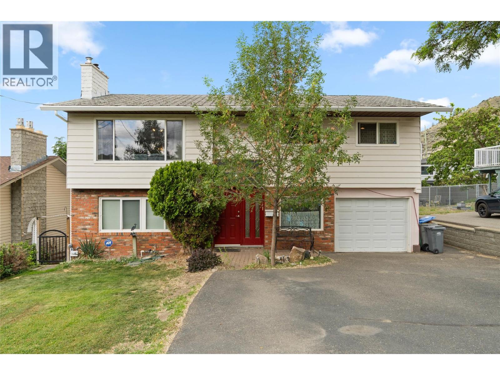 853 Alpine Terrace, Kamloops, British Columbia  V2B 6E7 - Photo 2 - 10389542
