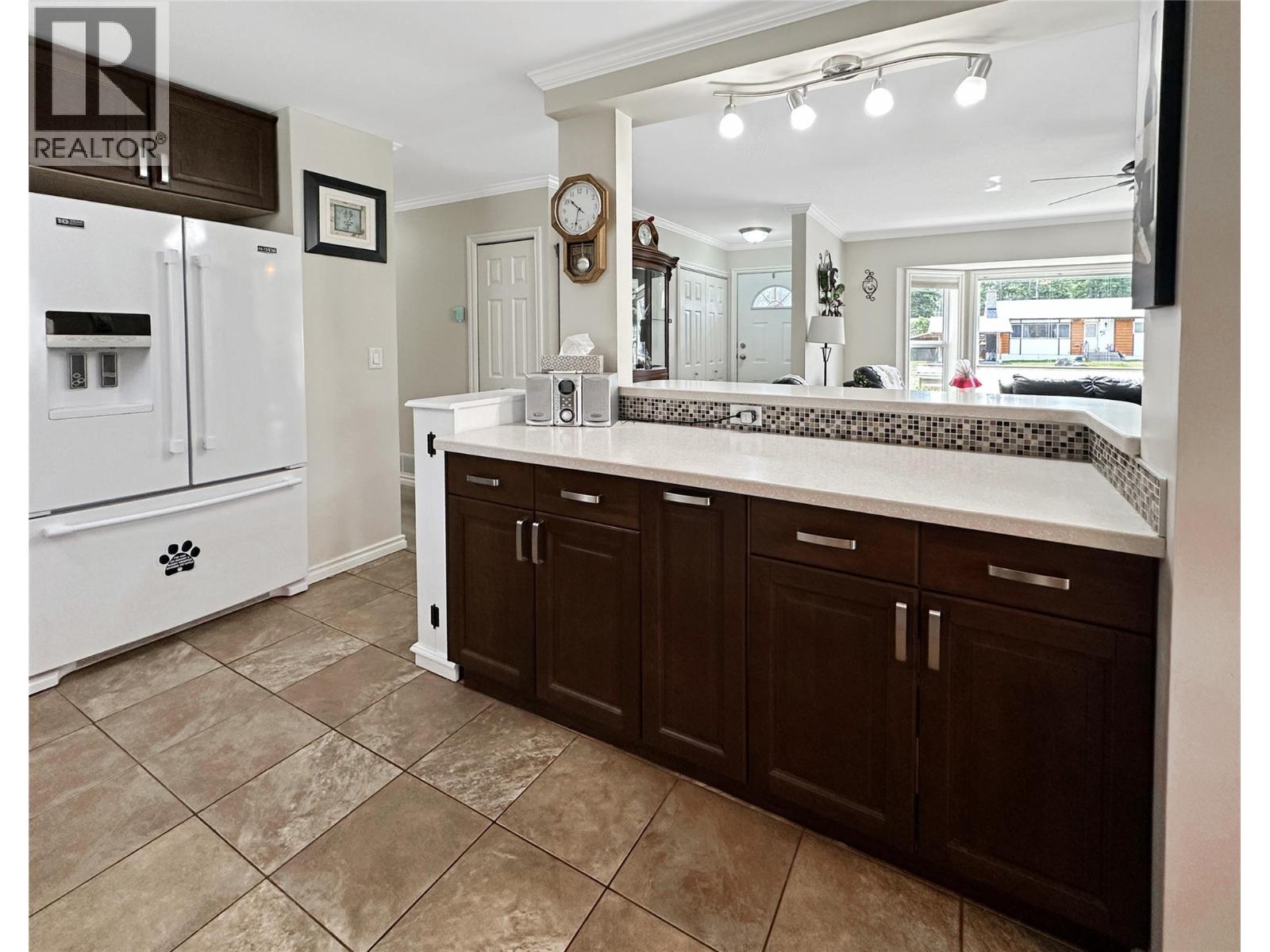 128 Edgewood Drive, Princeton, British Columbia  V0X 1W0 - Photo 4 - 10390562