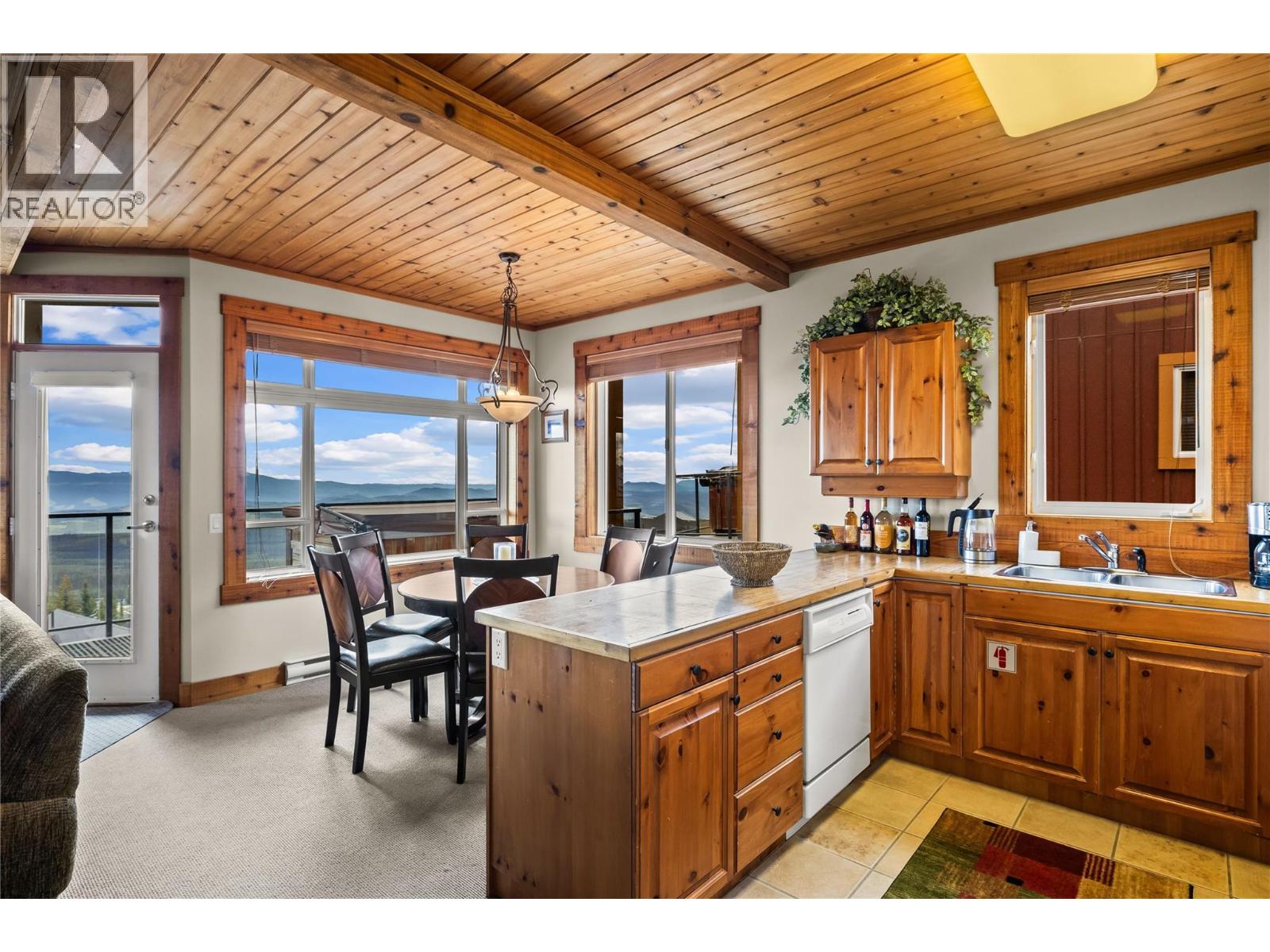 7650 Porcupine Road Unit# 16, Big White, British Columbia  V1P 1T4 - Photo 4 - 10390599