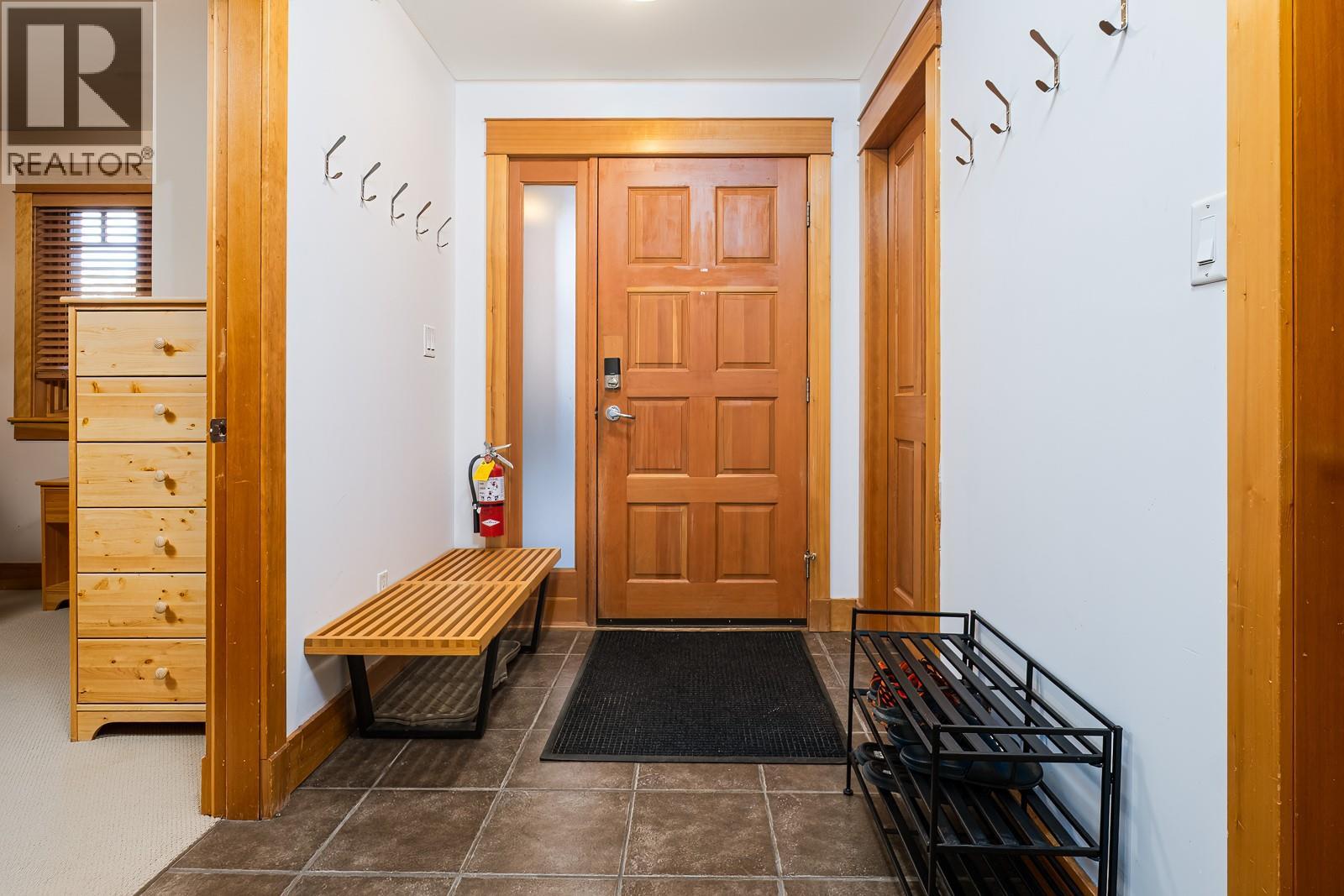1005 Mountain View Road Unit# 2e, Rossland, British Columbia  V0G 1Y0 - Photo 3 - 10389565