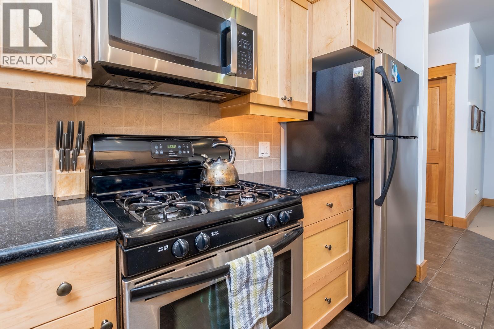 1005 Mountain View Road Unit# 2e, Rossland, British Columbia  V0G 1Y0 - Photo 8 - 10389565